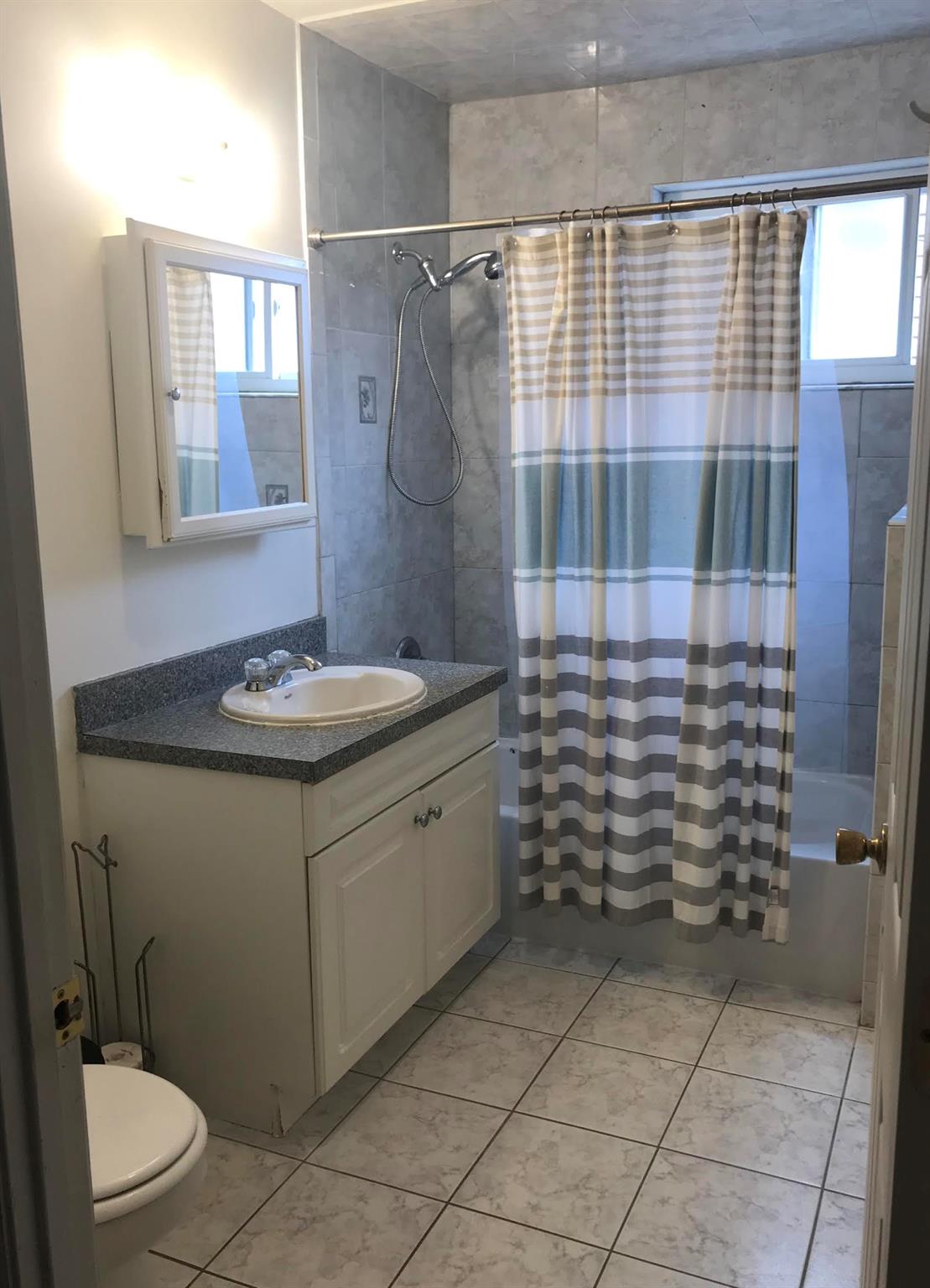 7746 79th Street, Glendale, NY 11385