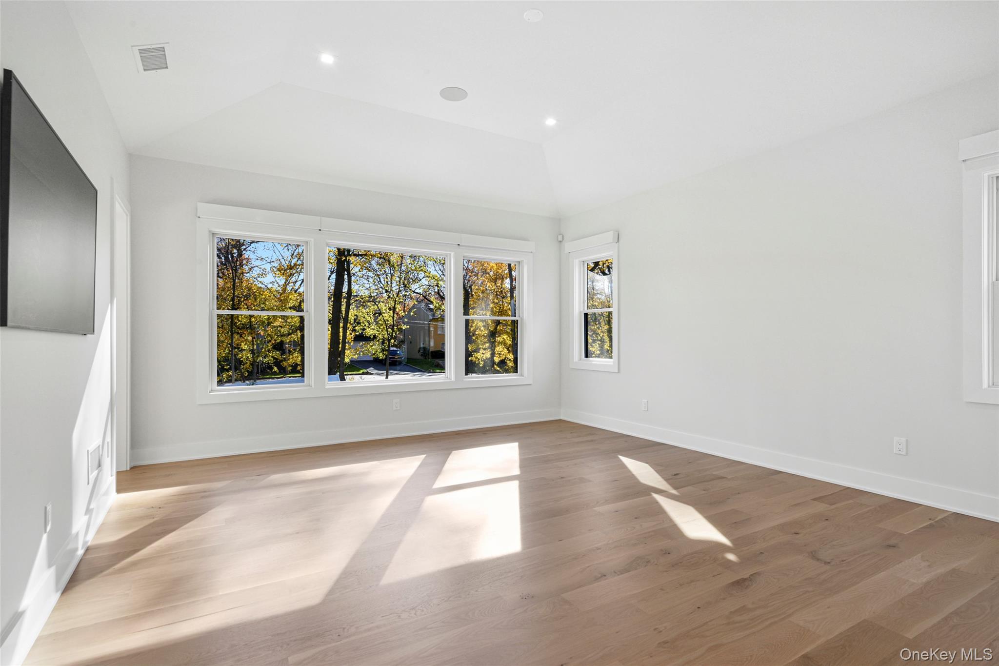 65 Myrtle Boulevard, Larchmont, NY 10538