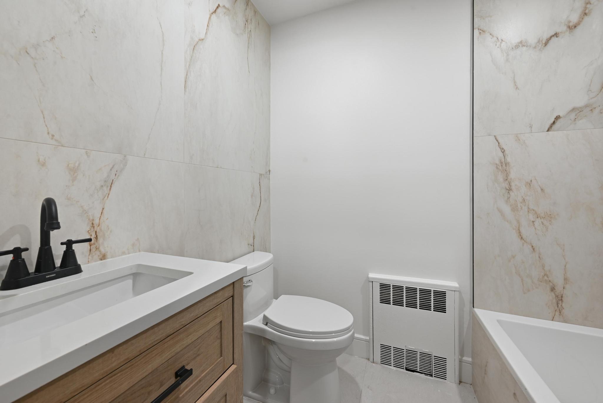 747 New Street, Uniondale, NY 11553