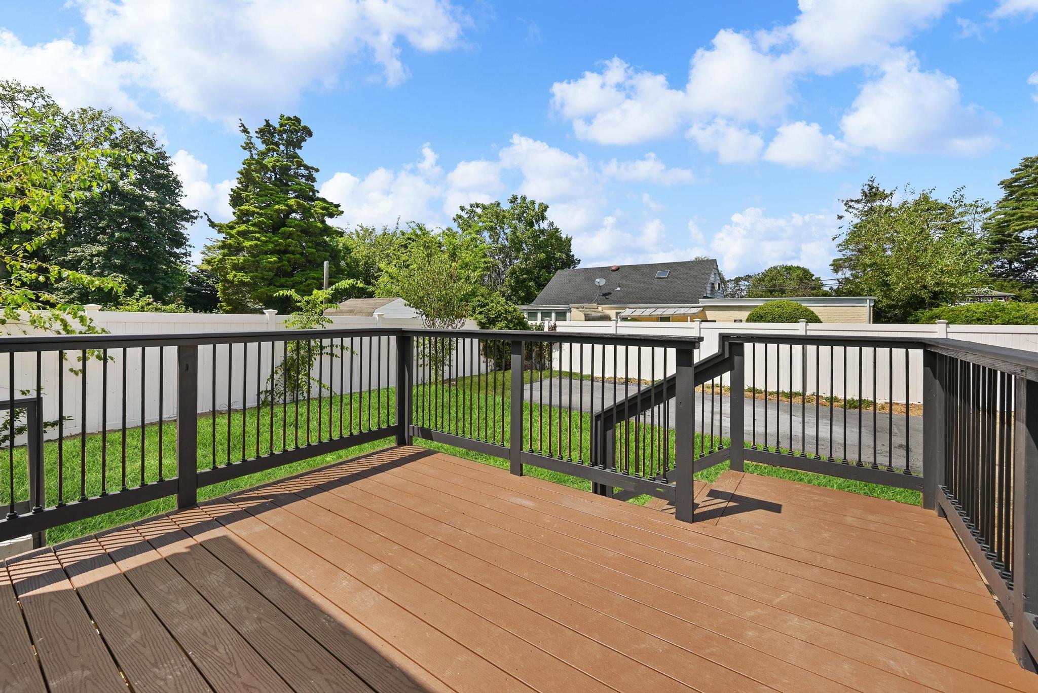 747 New Street, Uniondale, NY 11553