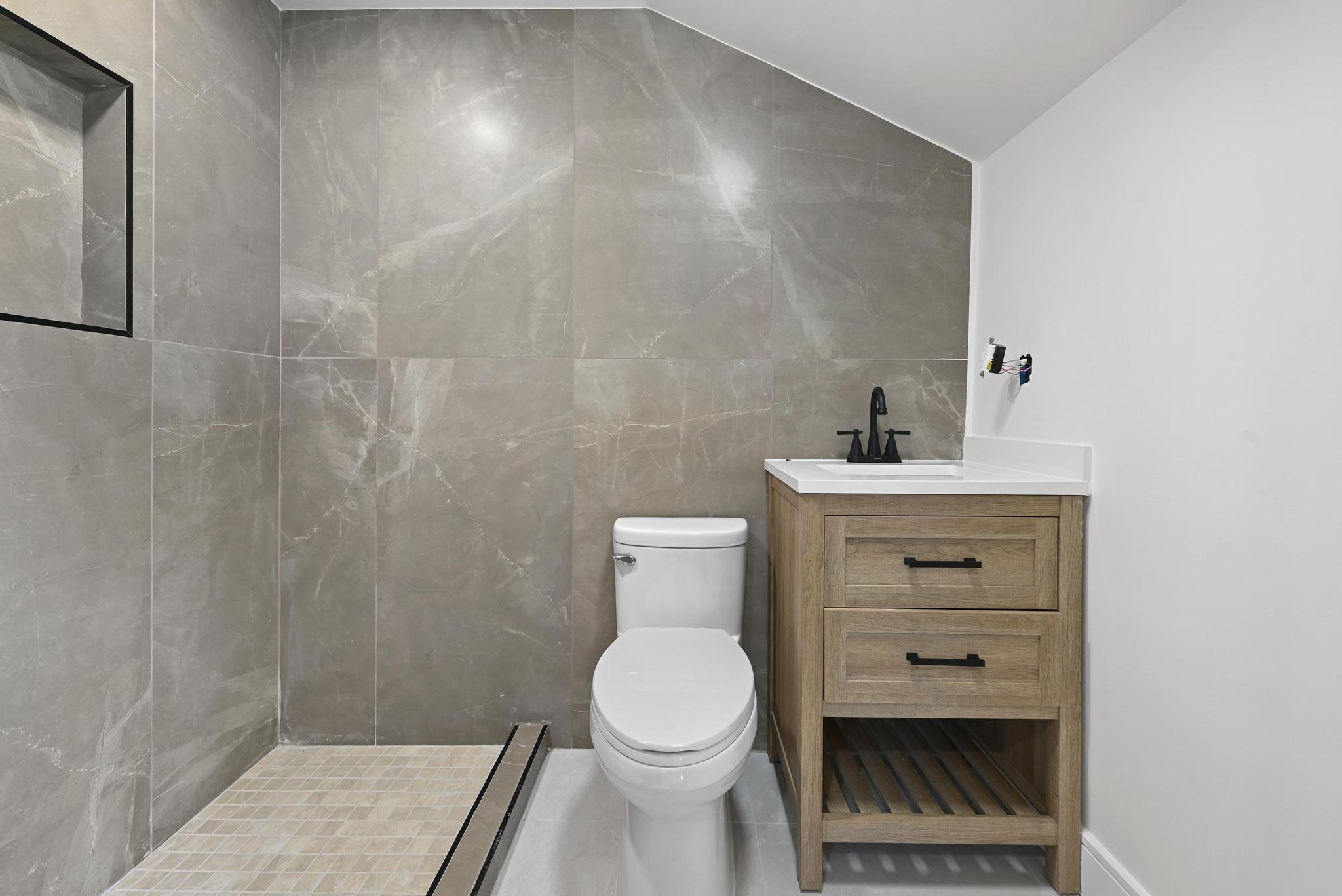 747 New Street, Uniondale, NY 11553