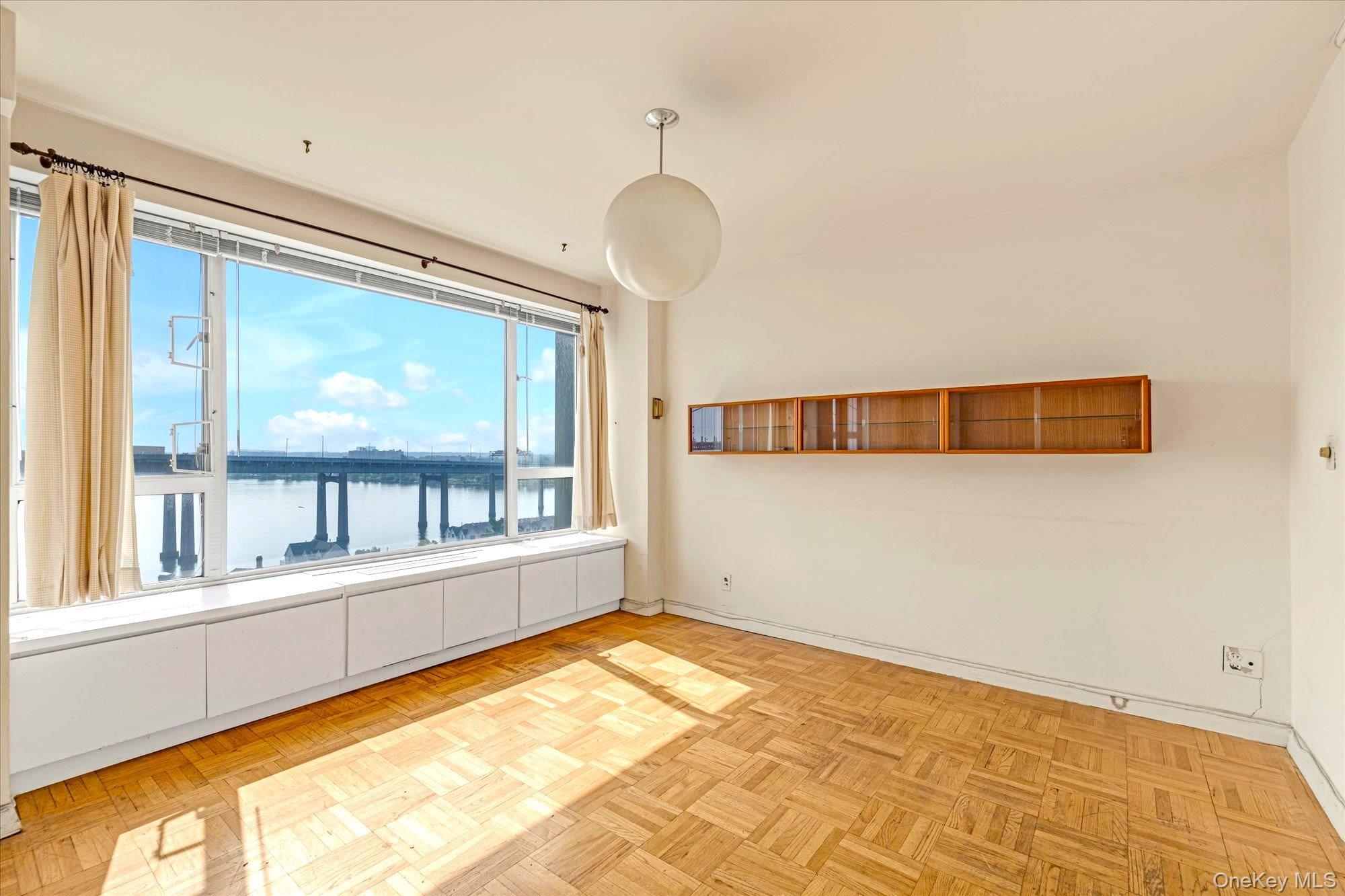 166-25 Powells Cove Boulevard # 11L, Beechhurst, NY 11357