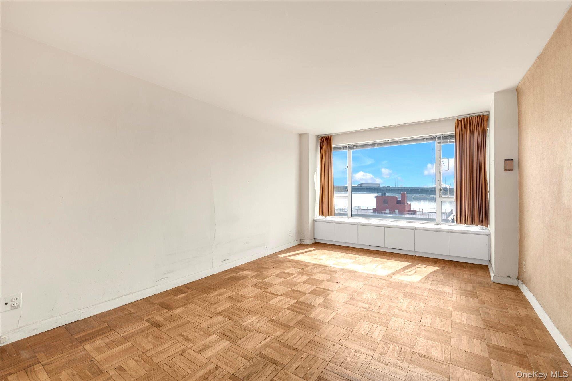 166-25 Powells Cove Boulevard # 11L, Beechhurst, NY 11357