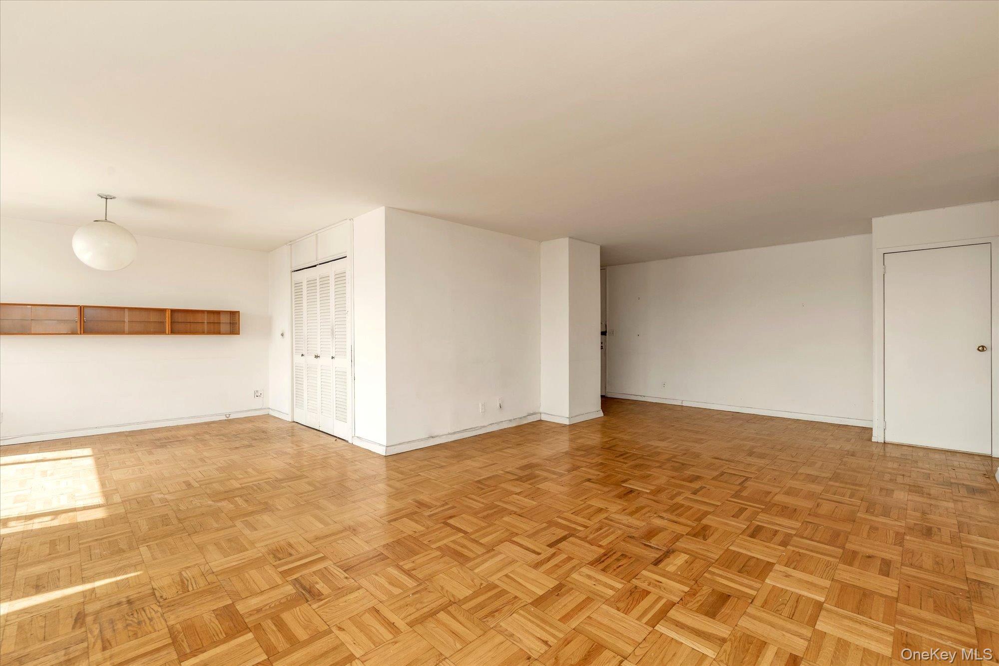 166-25 Powells Cove Boulevard # 11L, Beechhurst, NY 11357