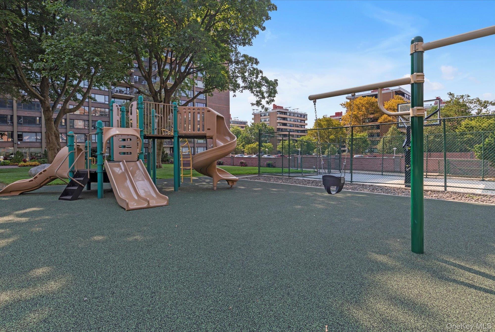 166-25 Powells Cove Boulevard # 11L, Beechhurst, NY 11357