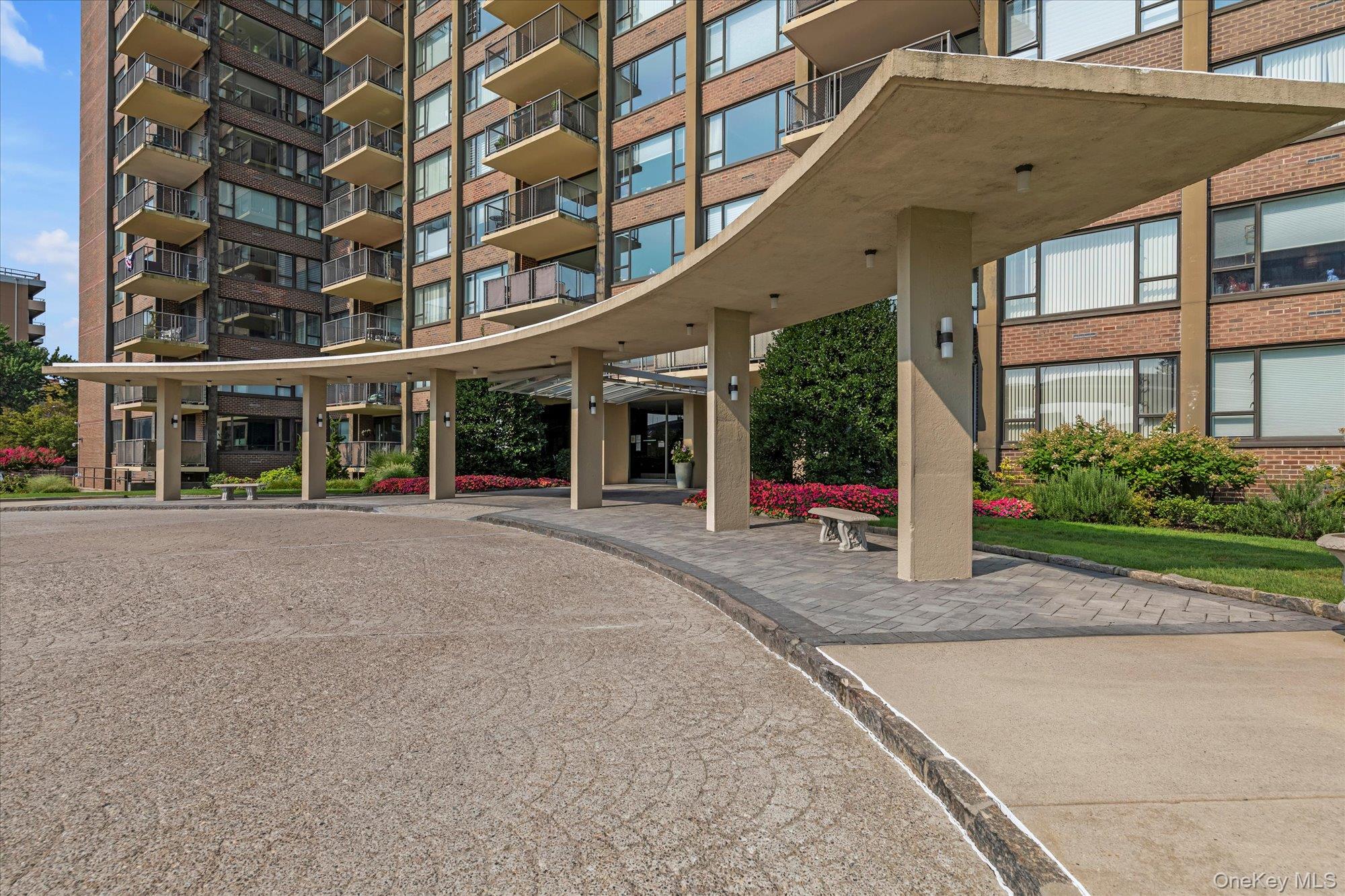 166-25 Powells Cove Boulevard # 11L, Beechhurst, NY 11357