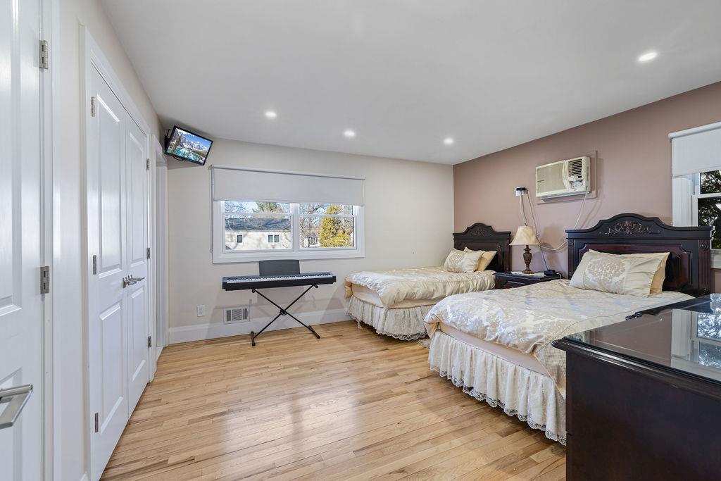 79 Francis Place, Spring Valley, NY 10977