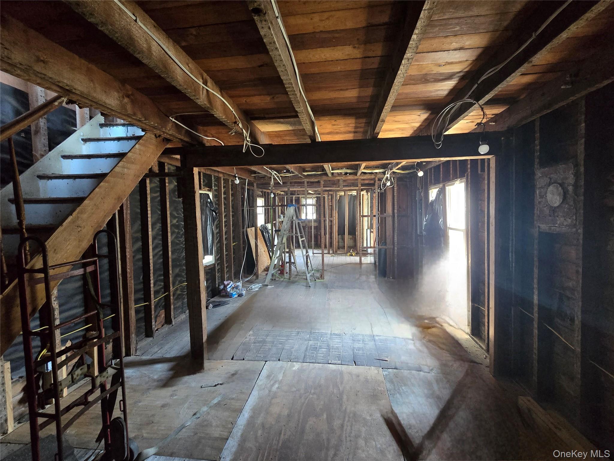 31 Union Ave, Patchogue, NY 11772