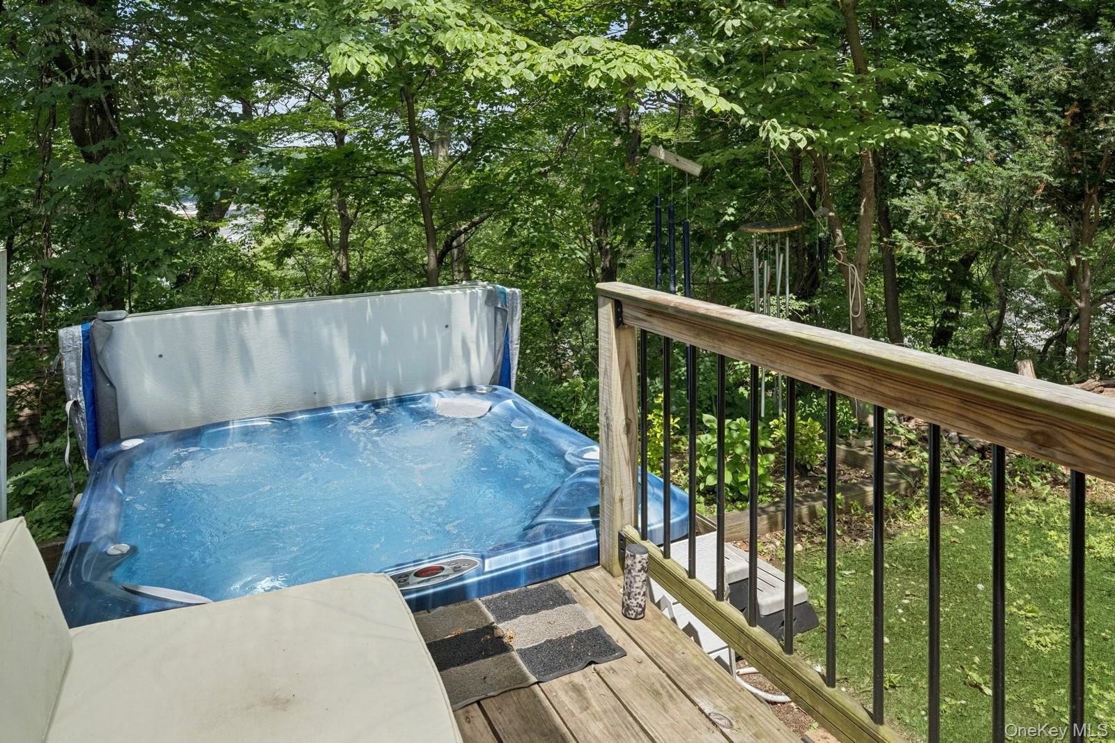 8 Towle Place, Glen Cove, NY 11542