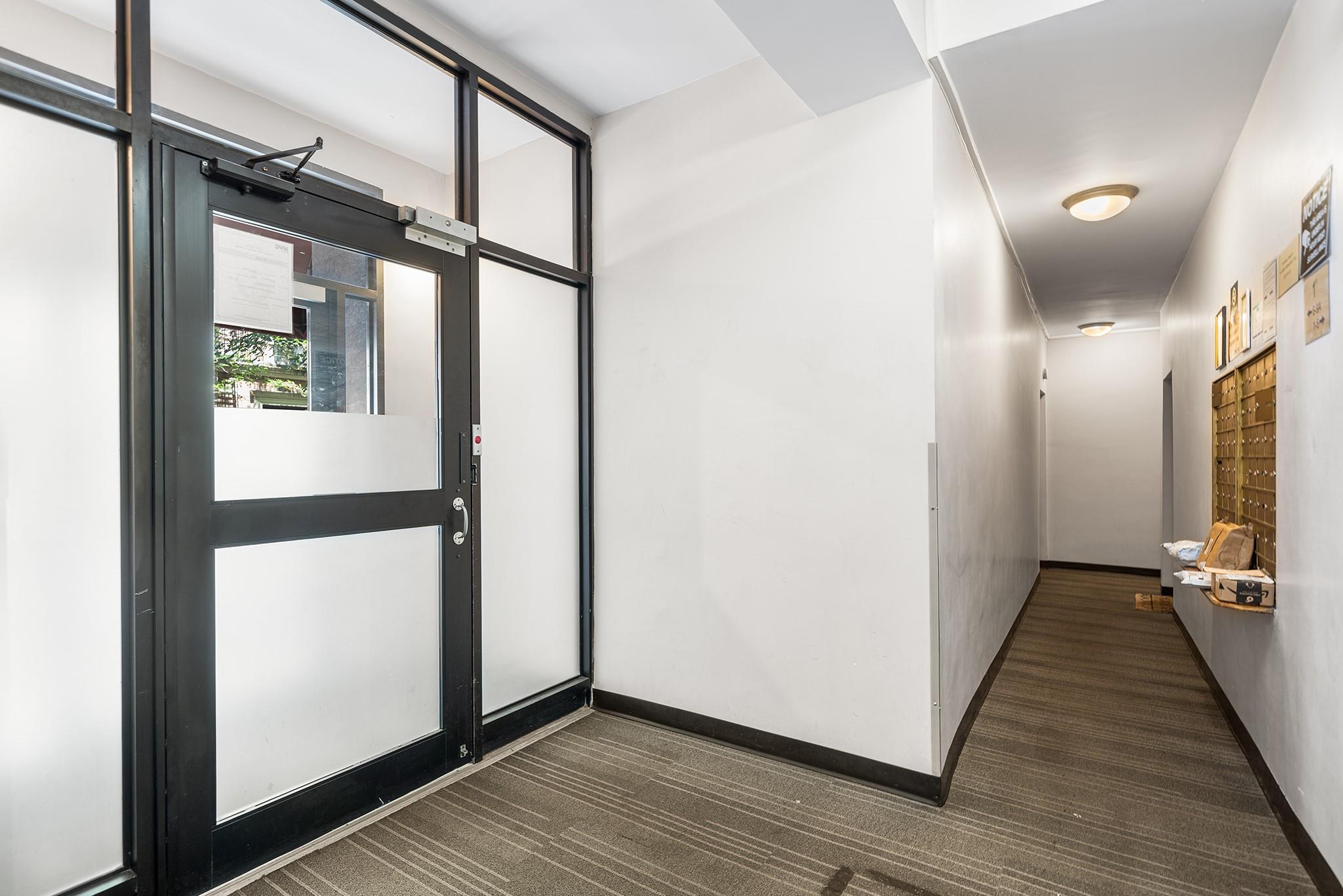 4 W 101st Street # 1, New York (Manhattan), NY 10025