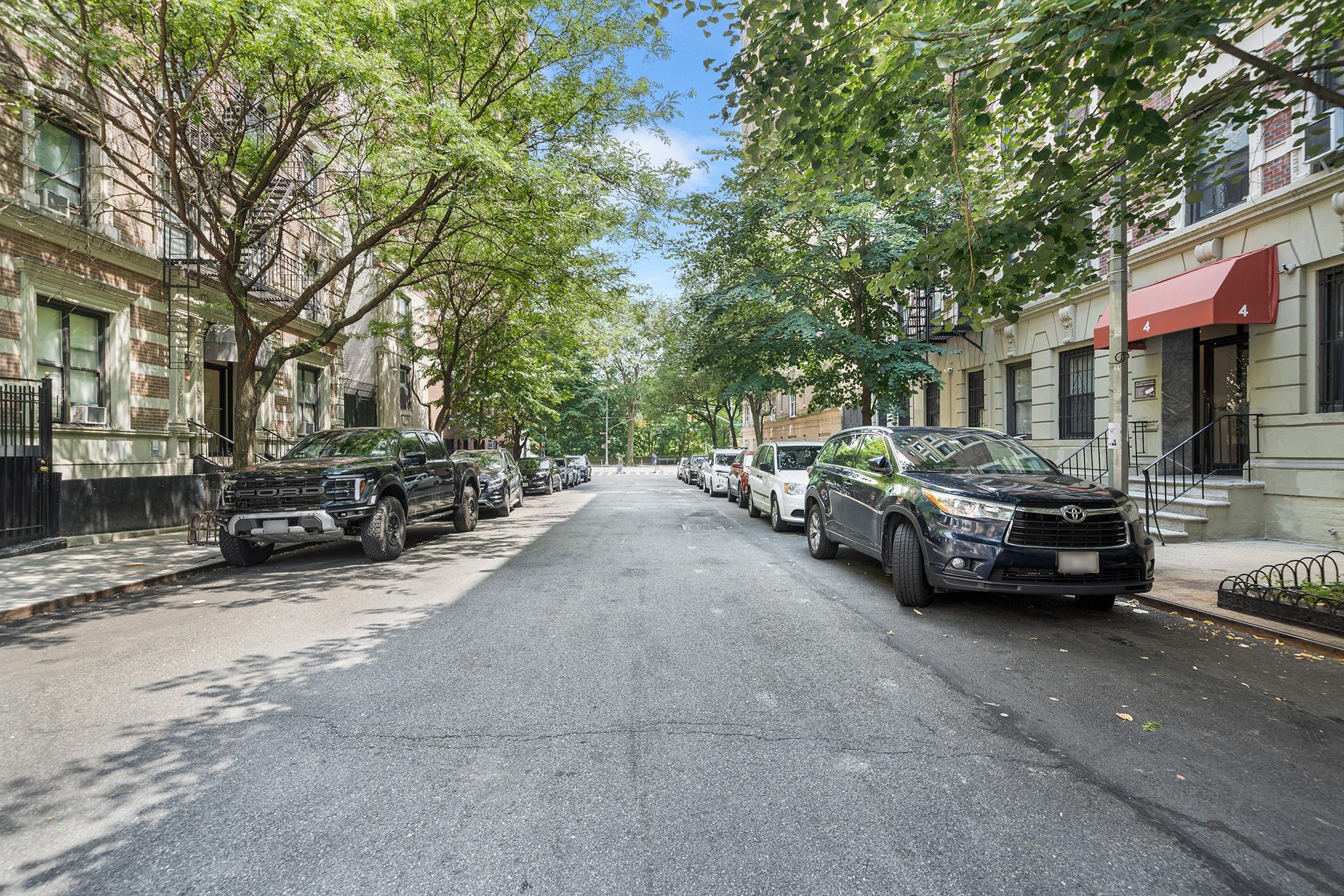 4 W 101st Street # 1, New York (Manhattan), NY 10025