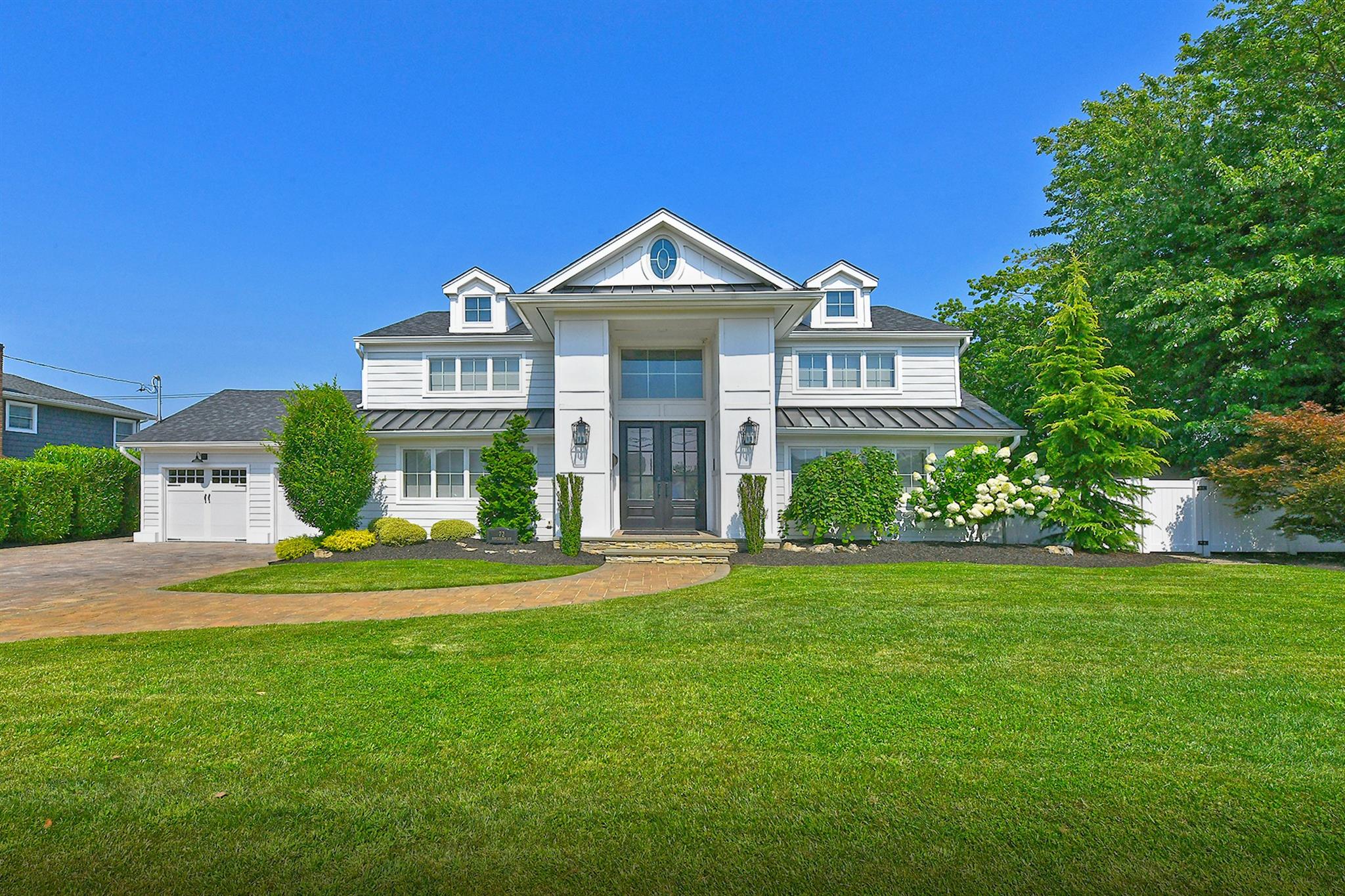 72 Ripplewater Avenue, Massapequa, NY 11758