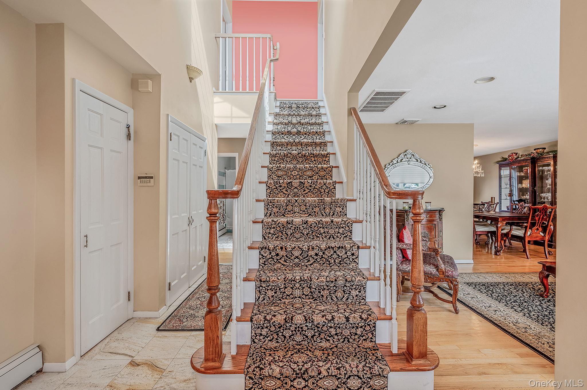 122 Southern Parkway, Plainview, NY 11803