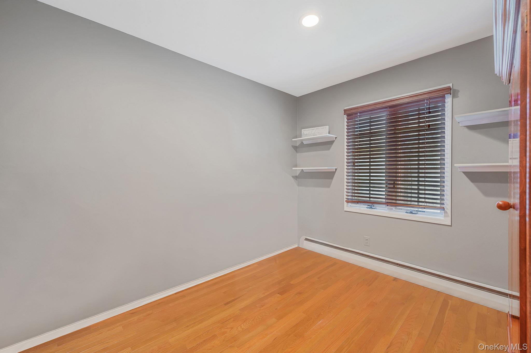 122 Southern Parkway, Plainview, NY 11803