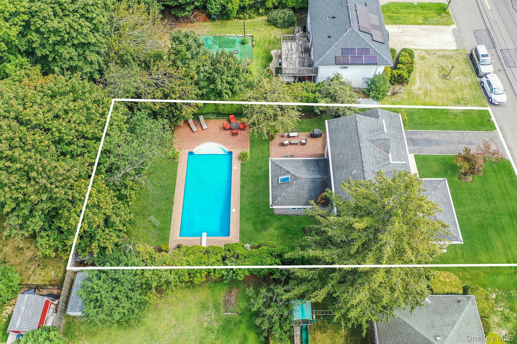 122 Southern Parkway, Plainview, NY 11803