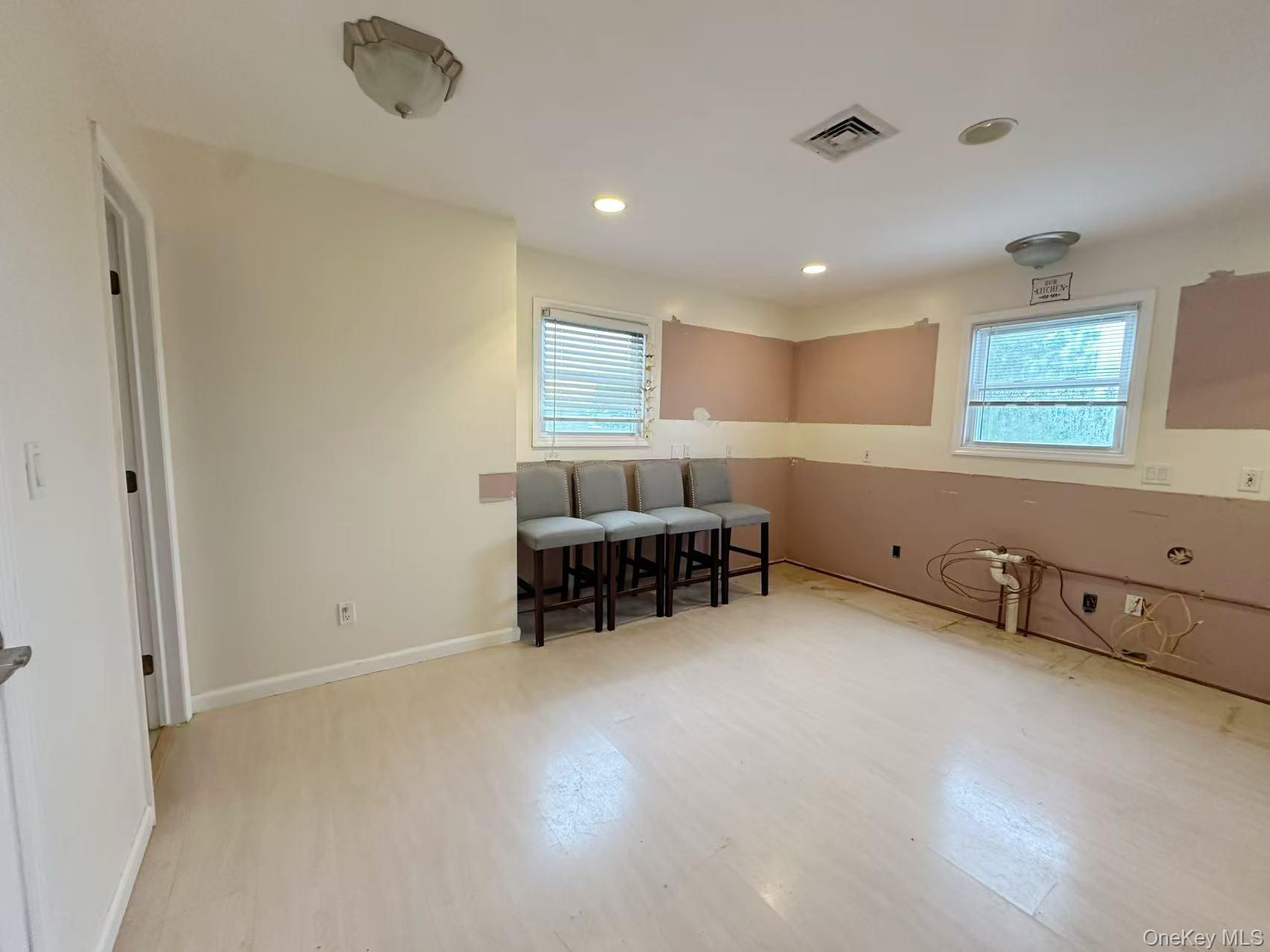 203 29th Street, Lindenhurst, NY 11757