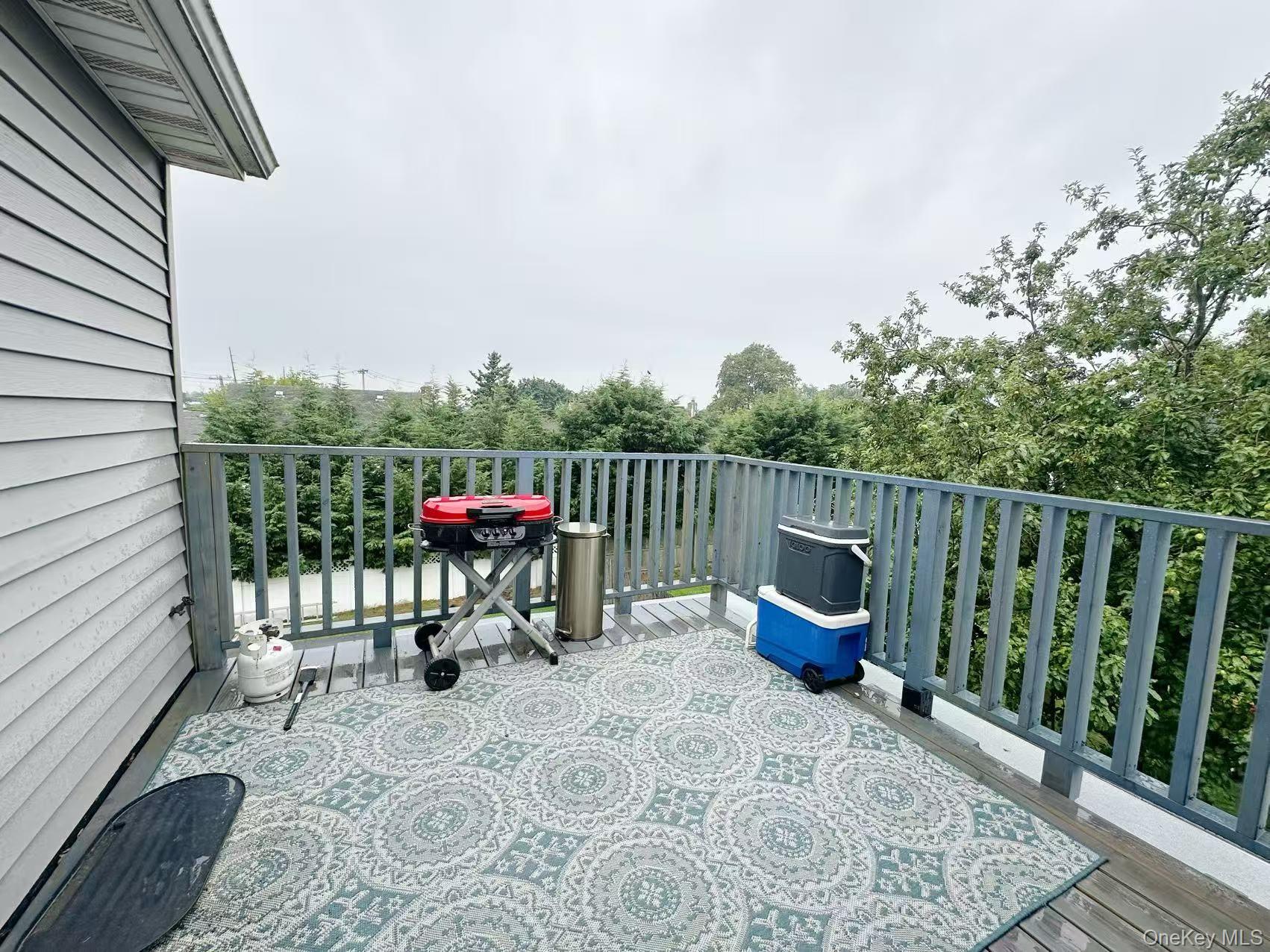 203 29th Street, Lindenhurst, NY 11757