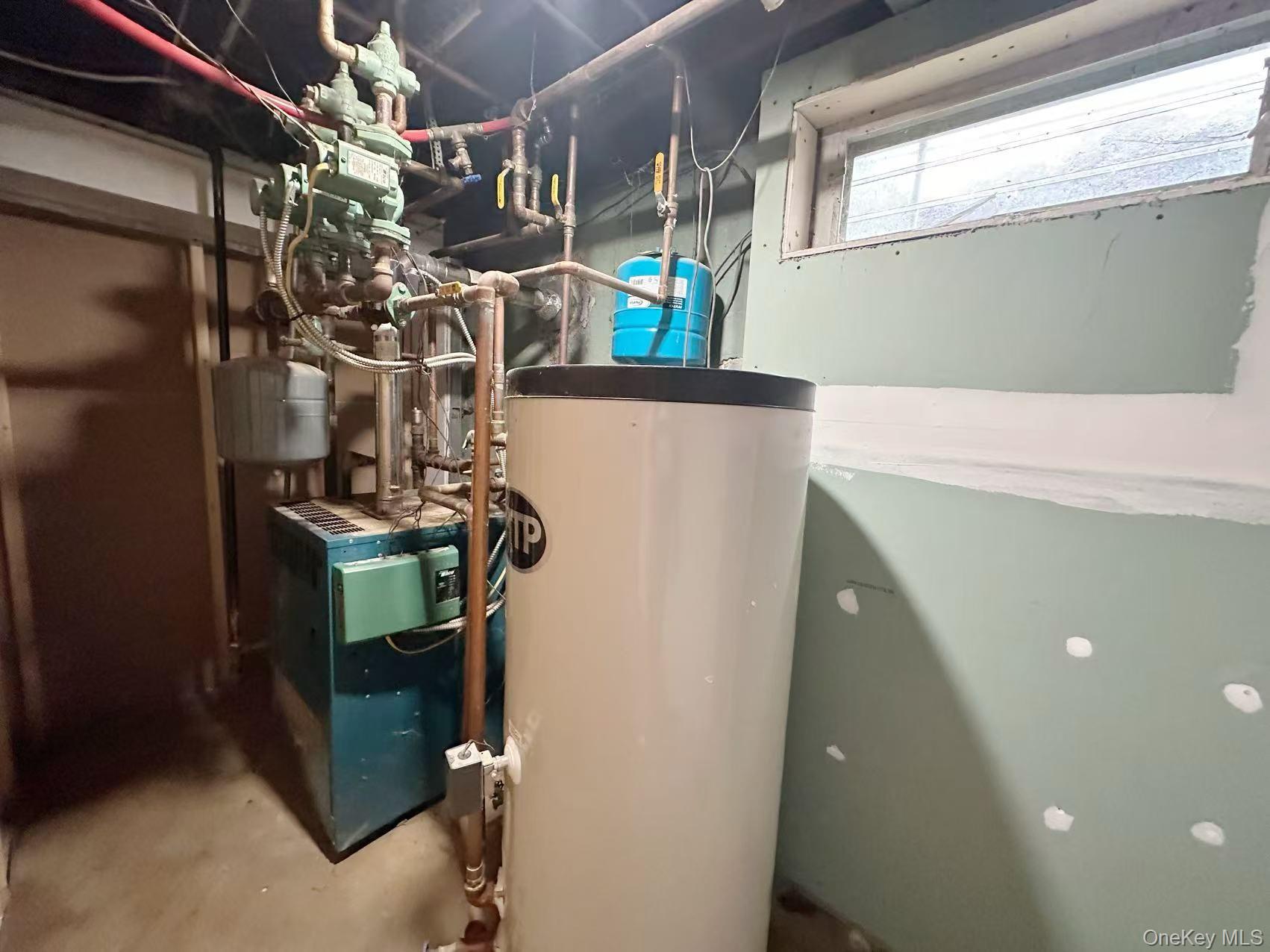 203 29th Street, Lindenhurst, NY 11757