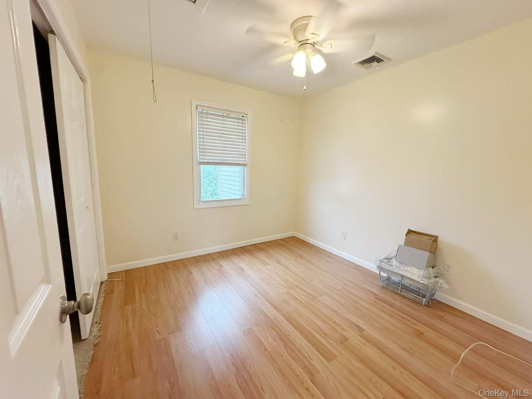 203 29th Street, Lindenhurst, NY 11757