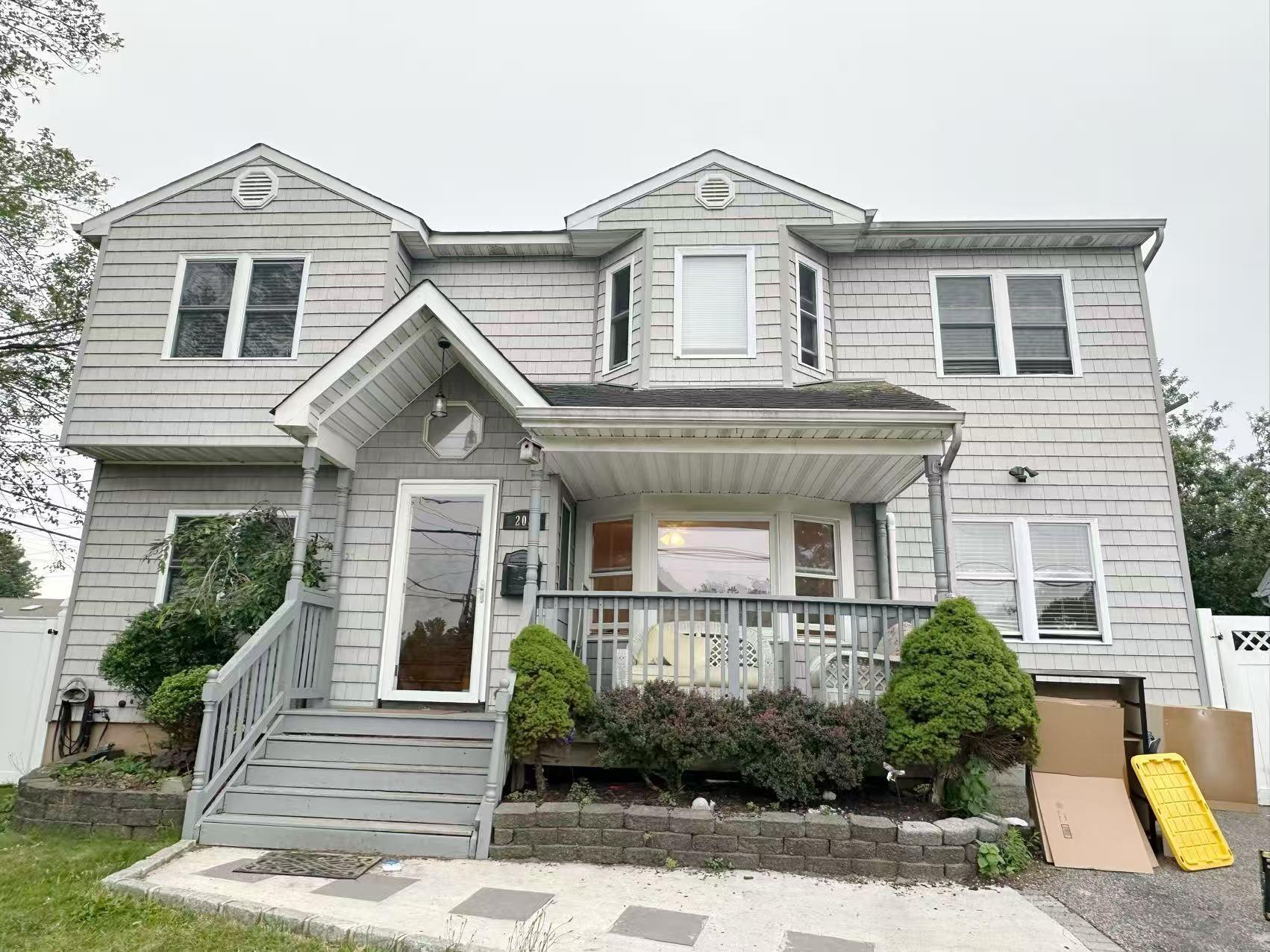 203 29th Street, Lindenhurst, NY 11757