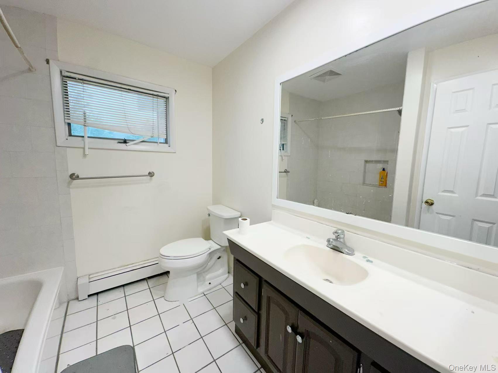 203 29th Street, Lindenhurst, NY 11757