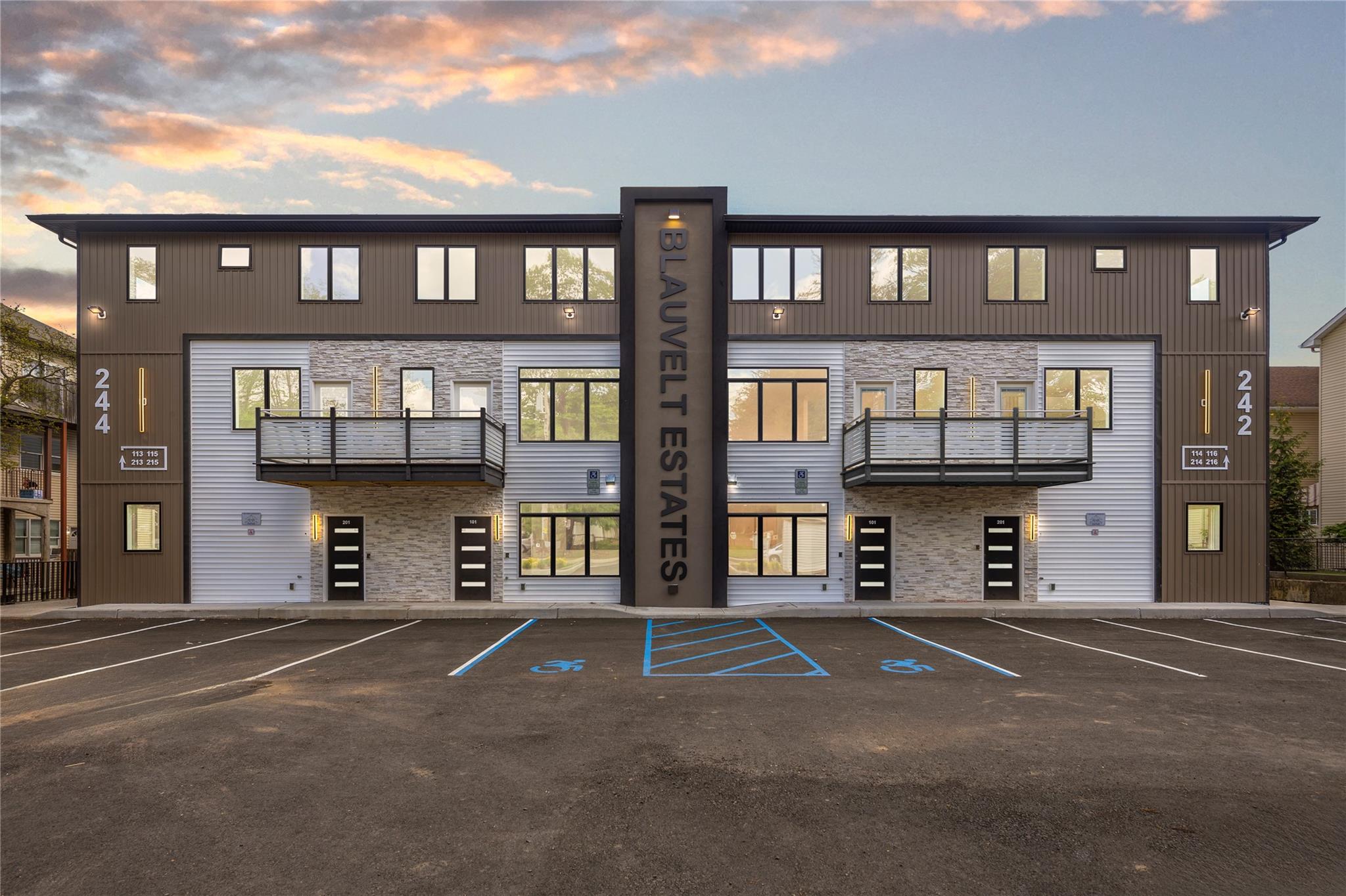 242 Blauvelt Road # 216, Monsey, NY 10952