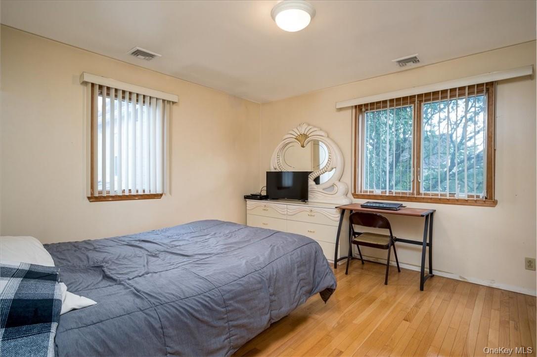 31 Prospect Avenue, Eastchester, NY 10709