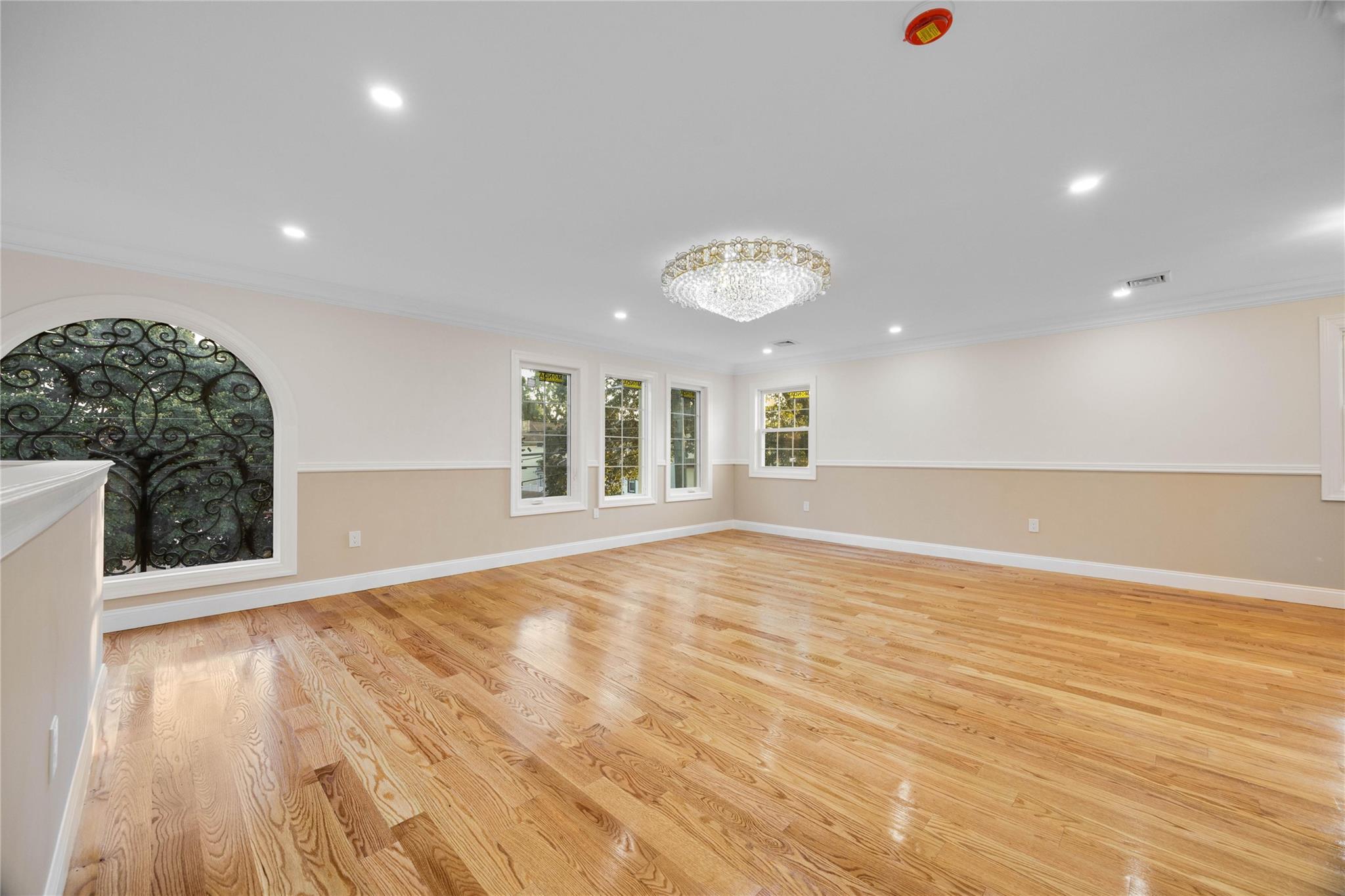 22111 136th Avenue, Springfield Gardens, NY 11413