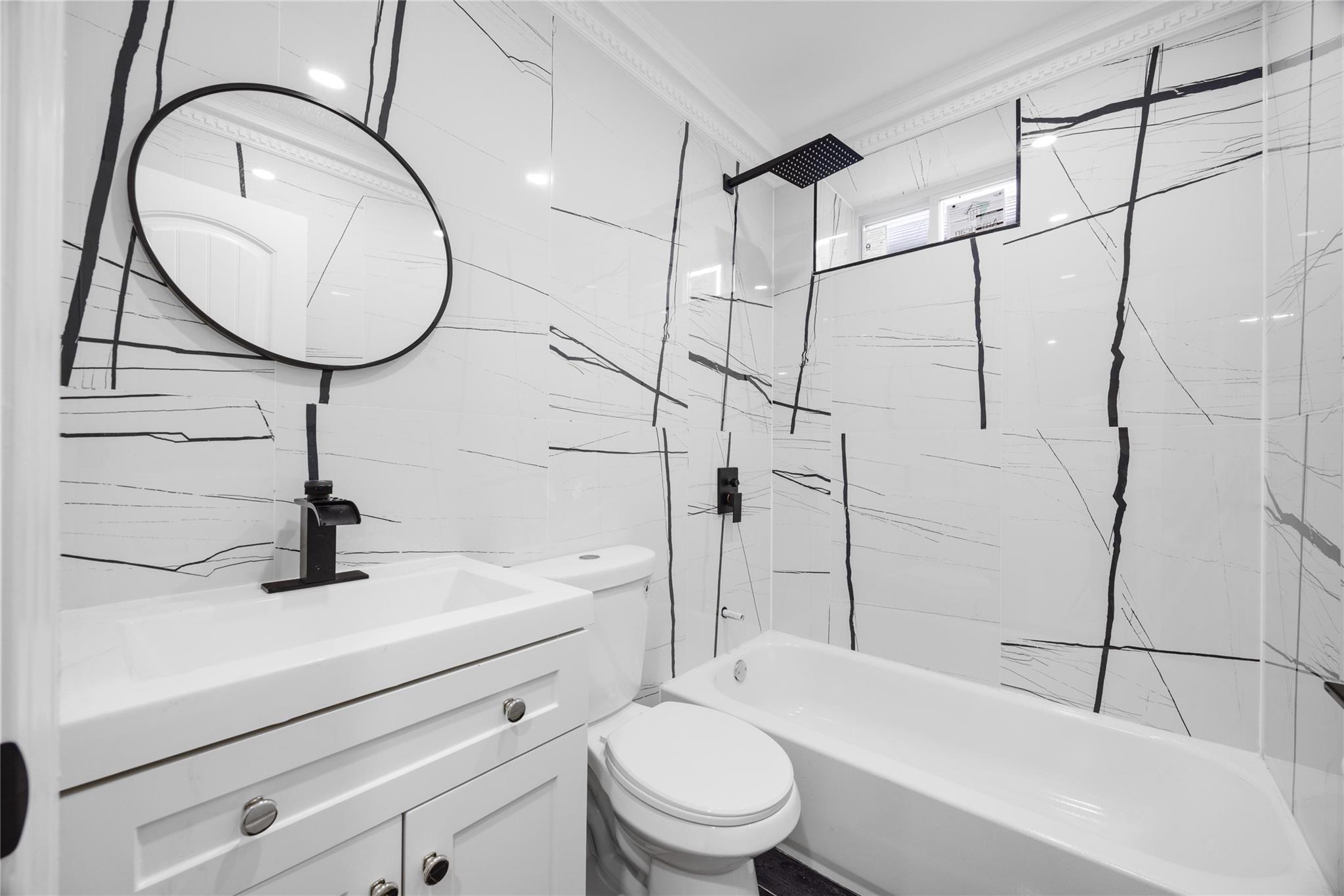 22111 136th Avenue, Springfield Gardens, NY 11413