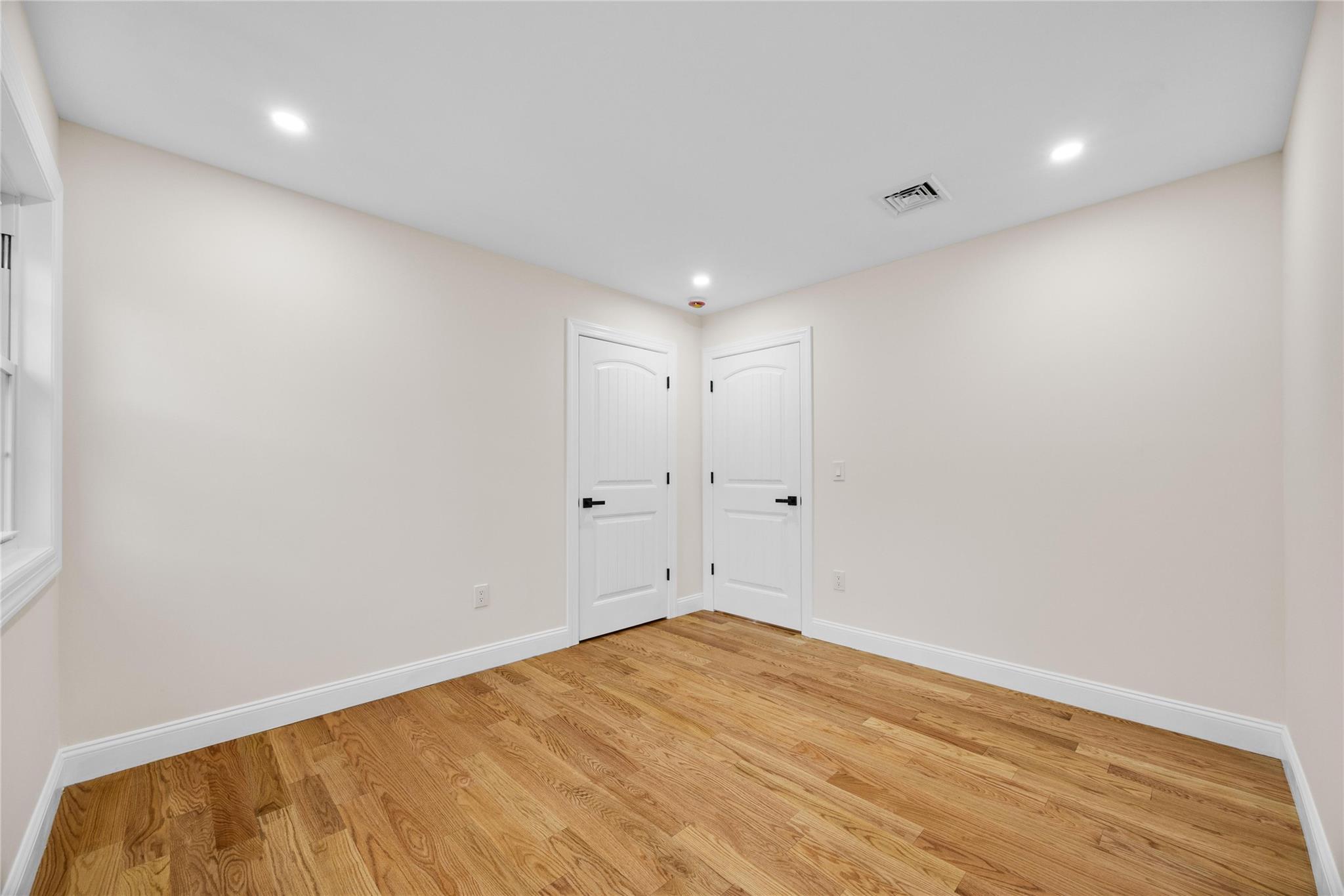 22111 136th Avenue, Springfield Gardens, NY 11413