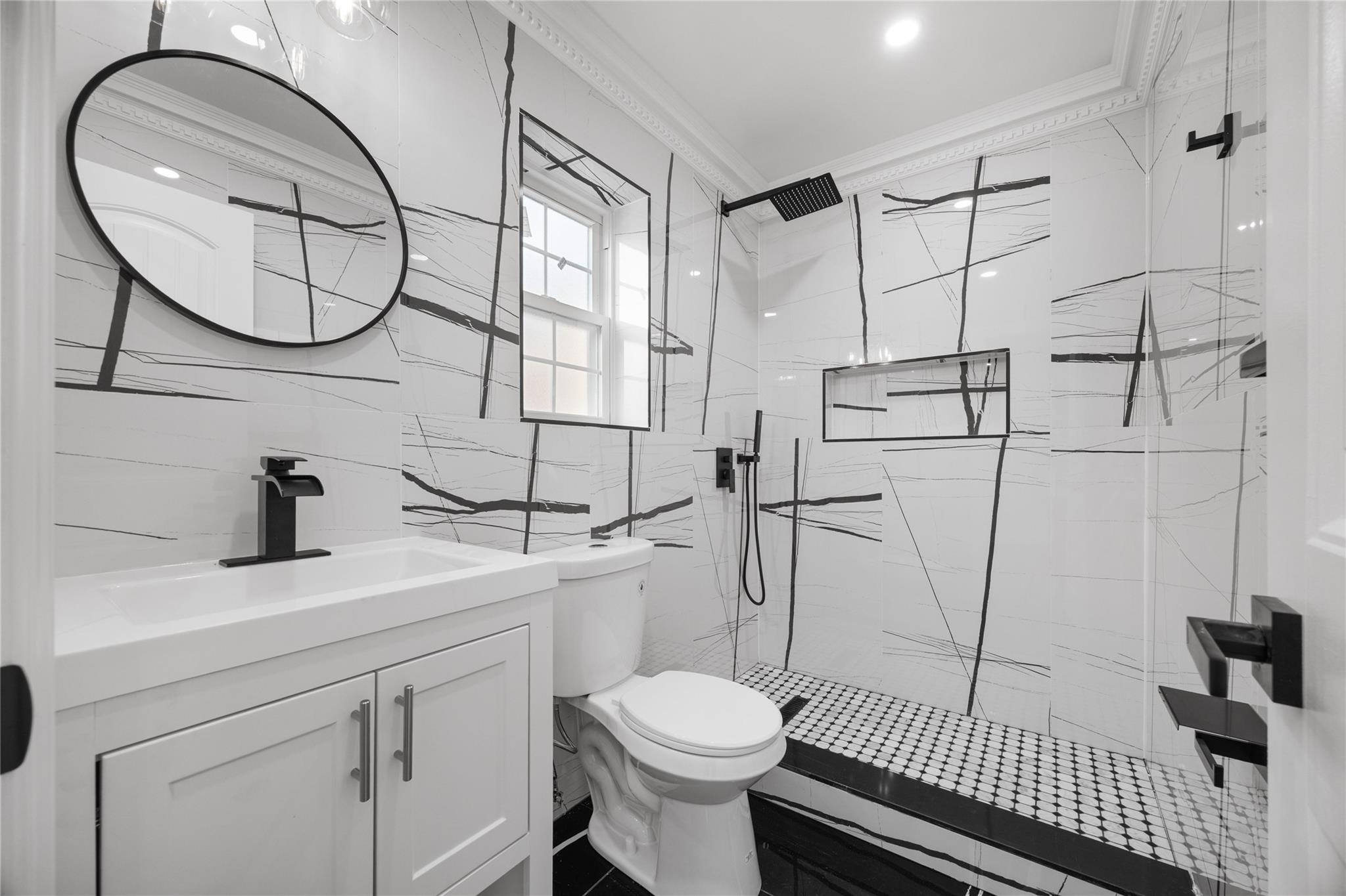 22111 136th Avenue, Springfield Gardens, NY 11413