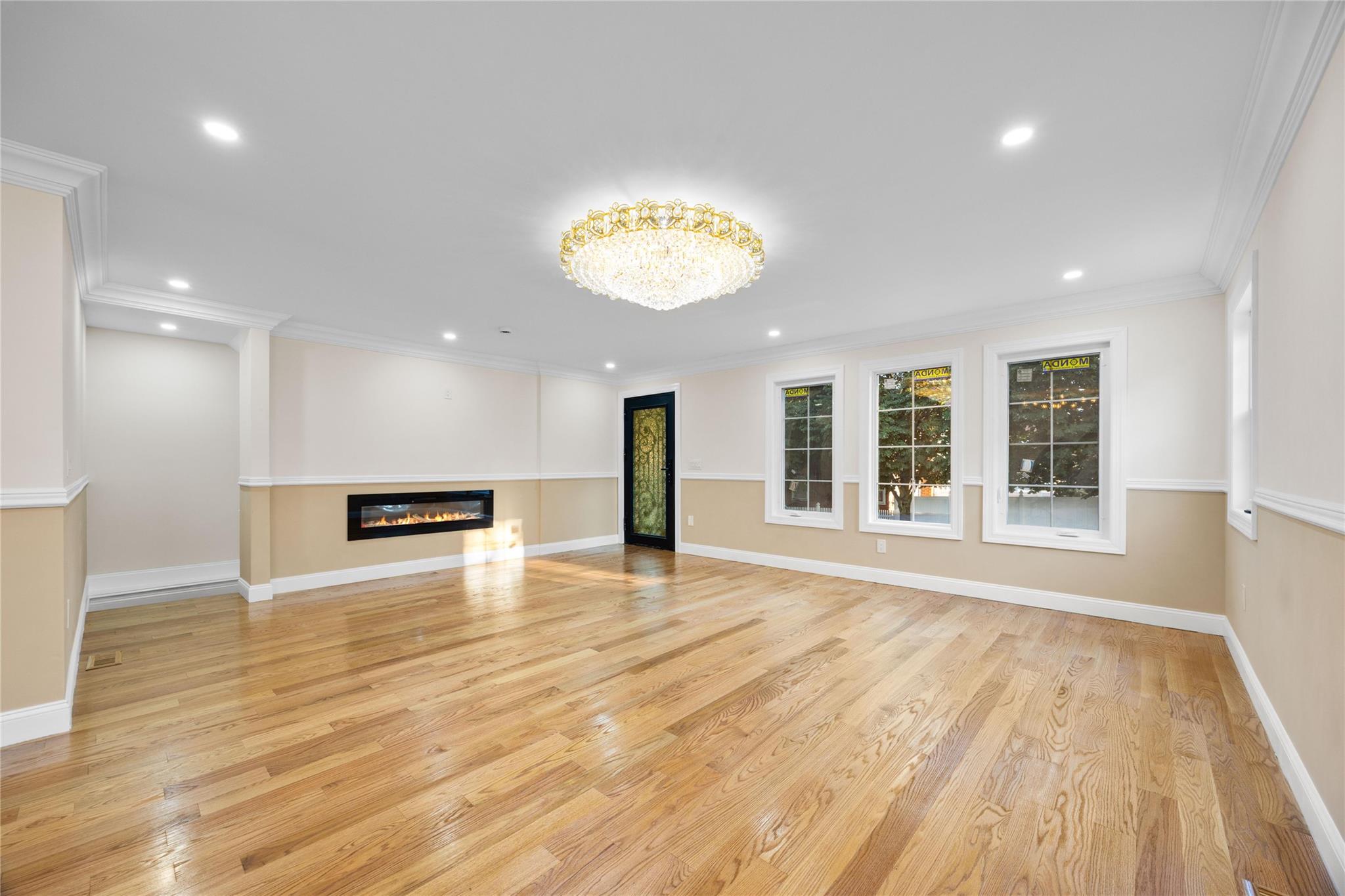 22111 136th Avenue, Springfield Gardens, NY 11413