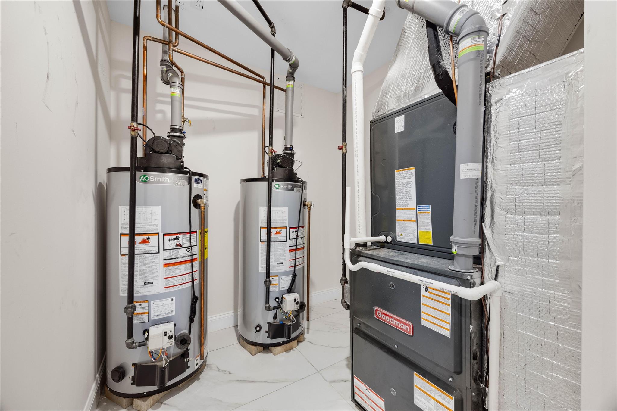 22111 136th Avenue, Springfield Gardens, NY 11413