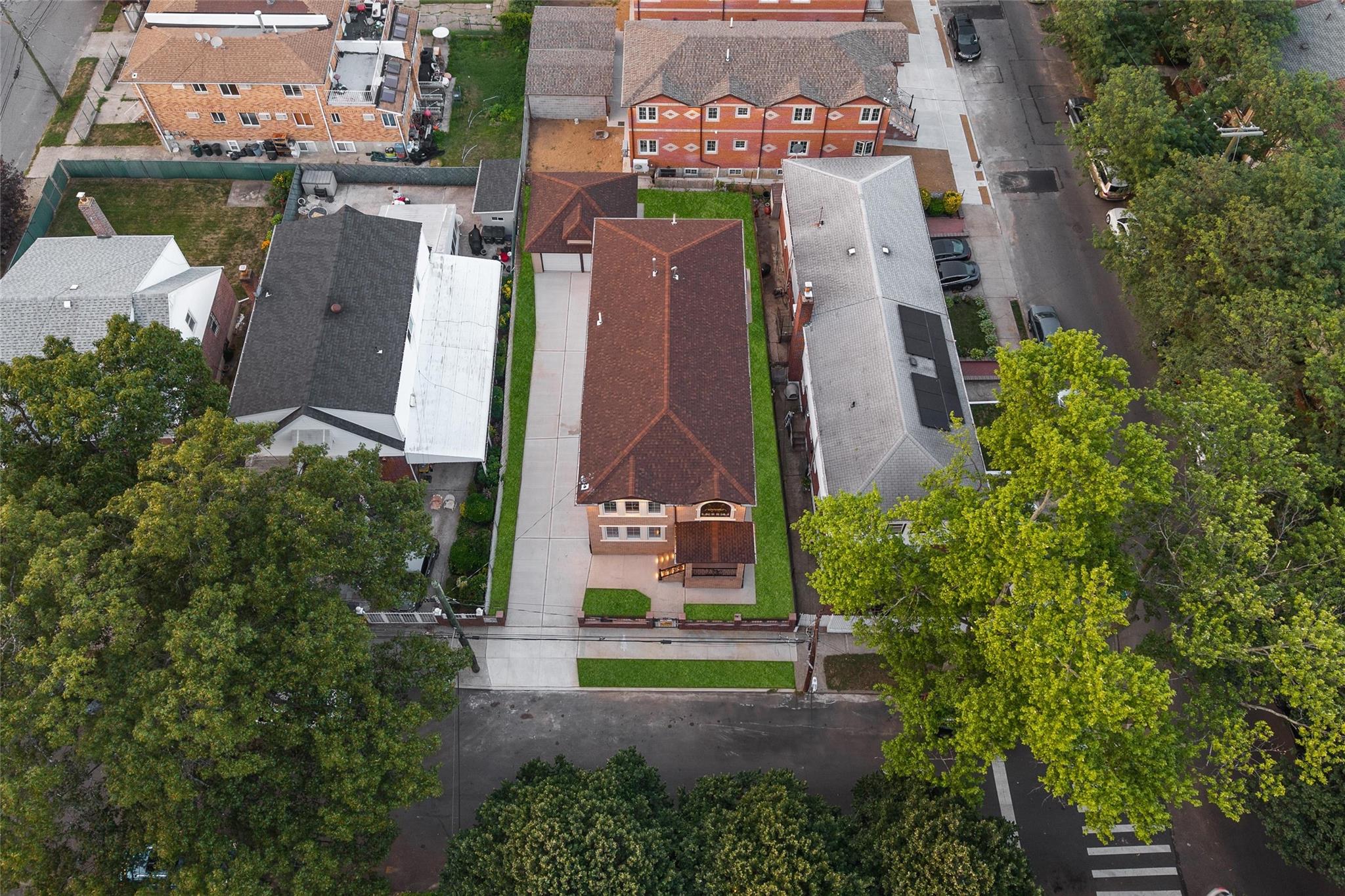 22111 136th Avenue, Springfield Gardens, NY 11413