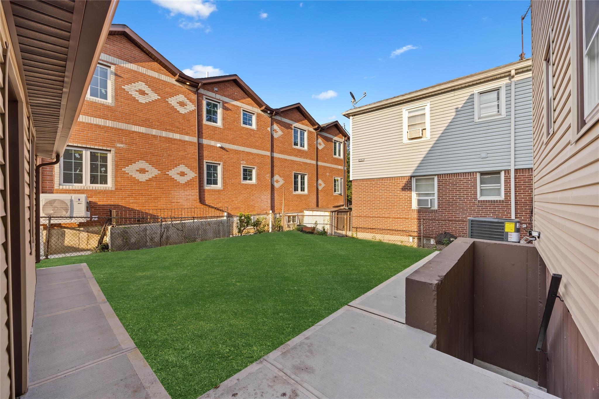 22111 136th Avenue, Springfield Gardens, NY 11413