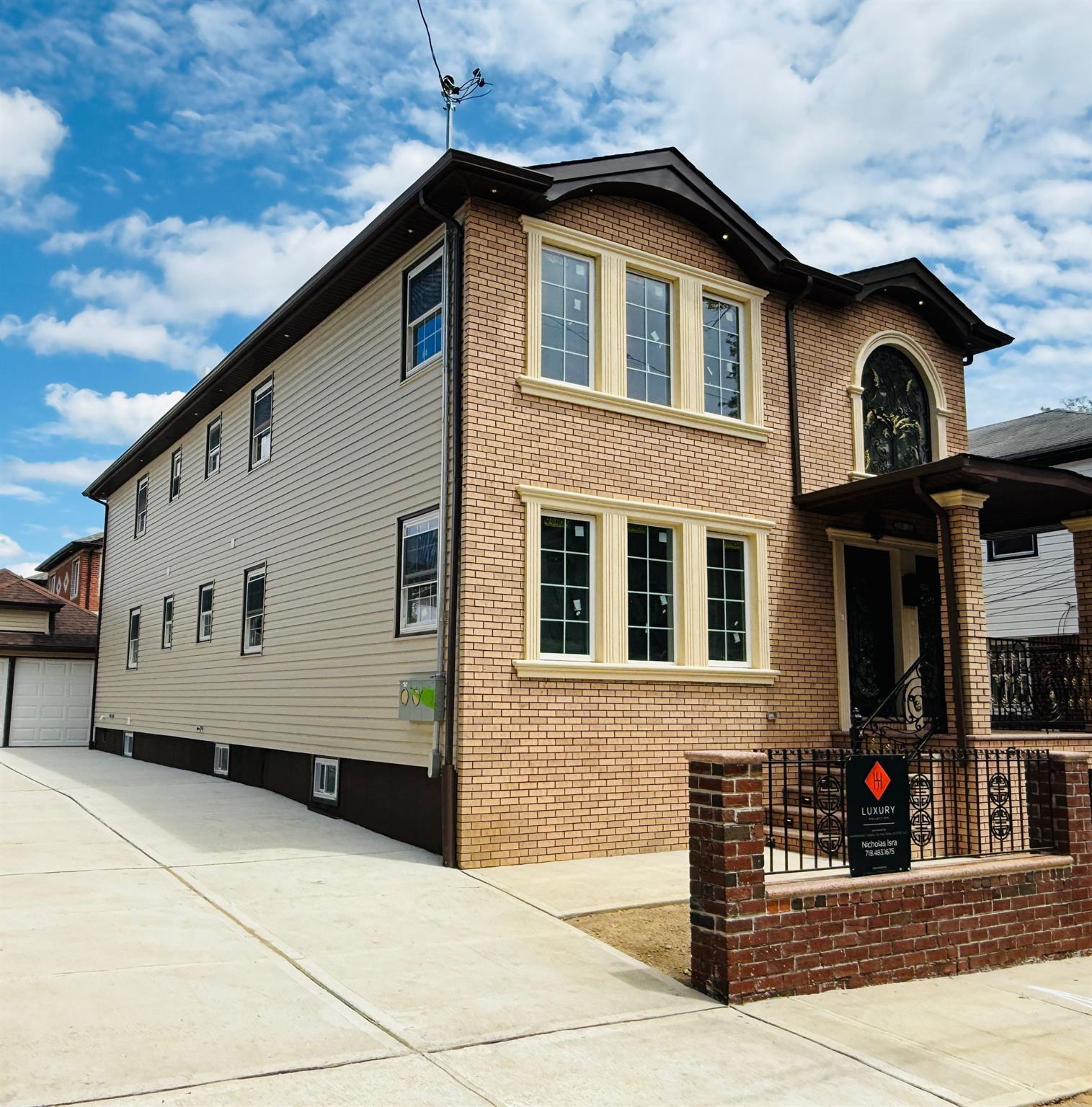 22111 136th Avenue, Springfield Gardens, NY 11413