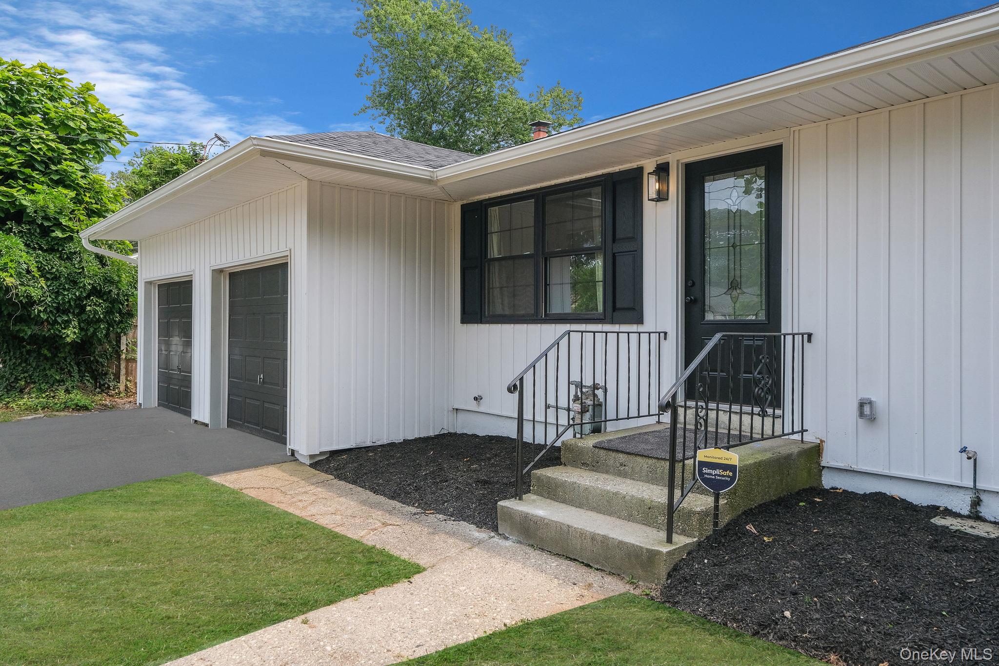 12 E Chestnut Street, Central Islip, NY 11722