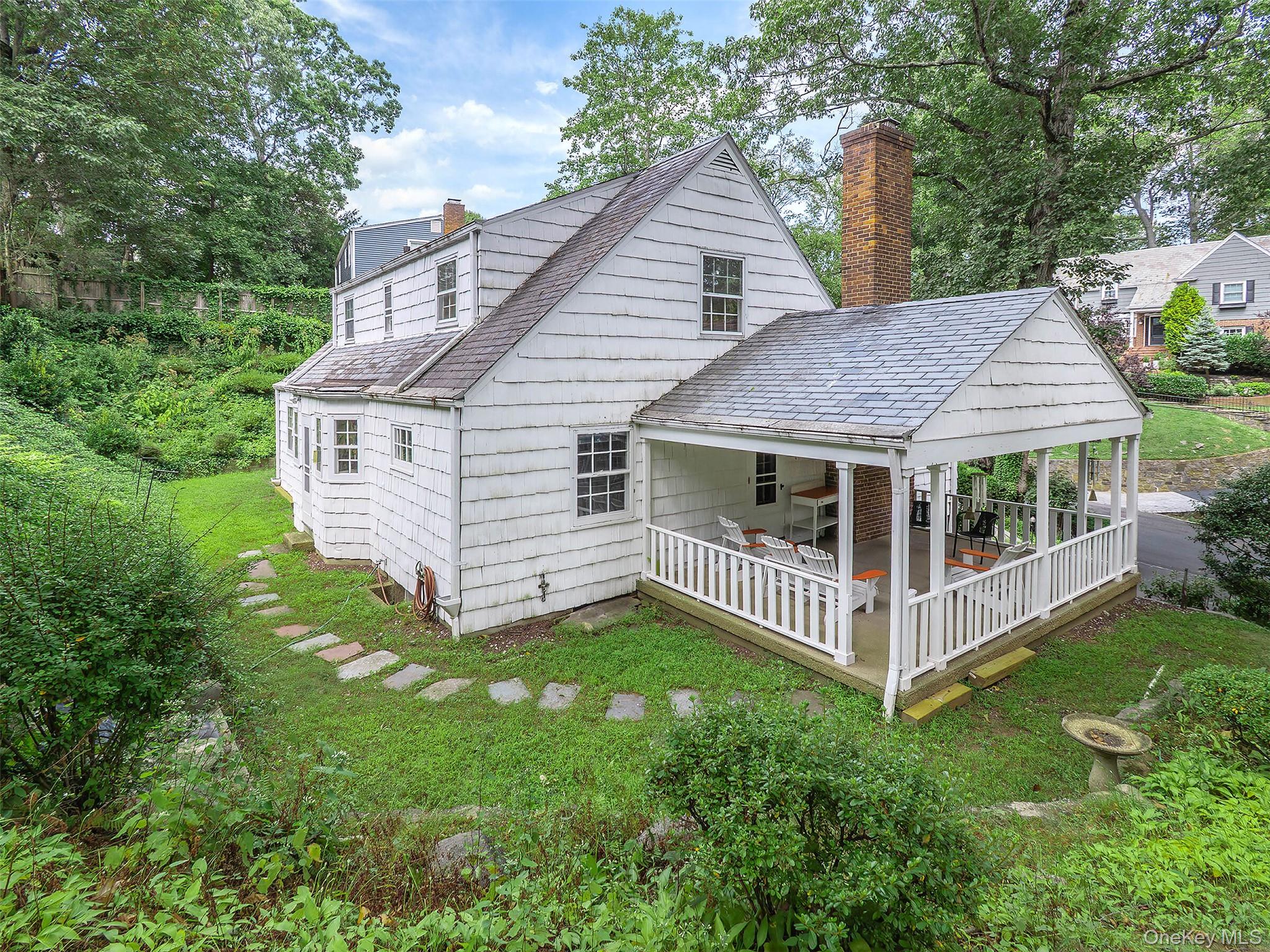 43 Amherst Road, Port Washington, NY 11050