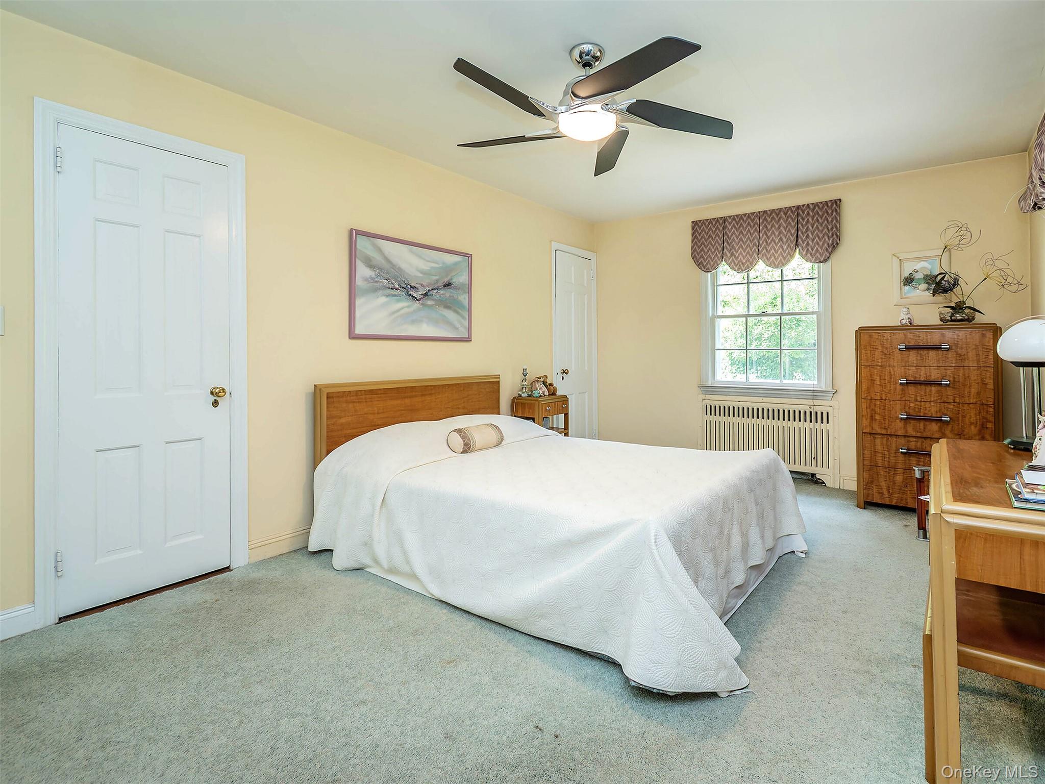 43 Amherst Road, Port Washington, NY 11050