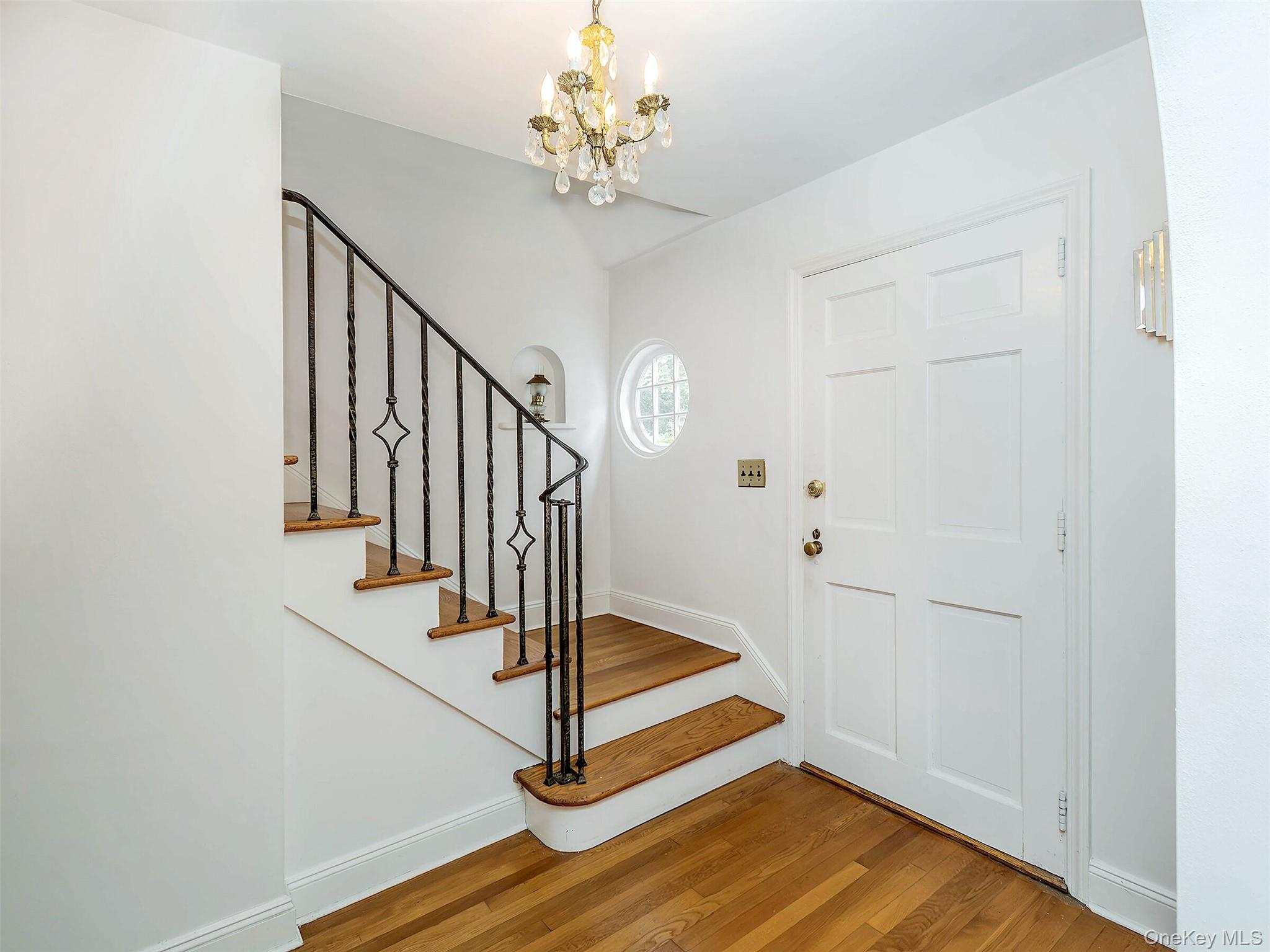 43 Amherst Road, Port Washington, NY 11050