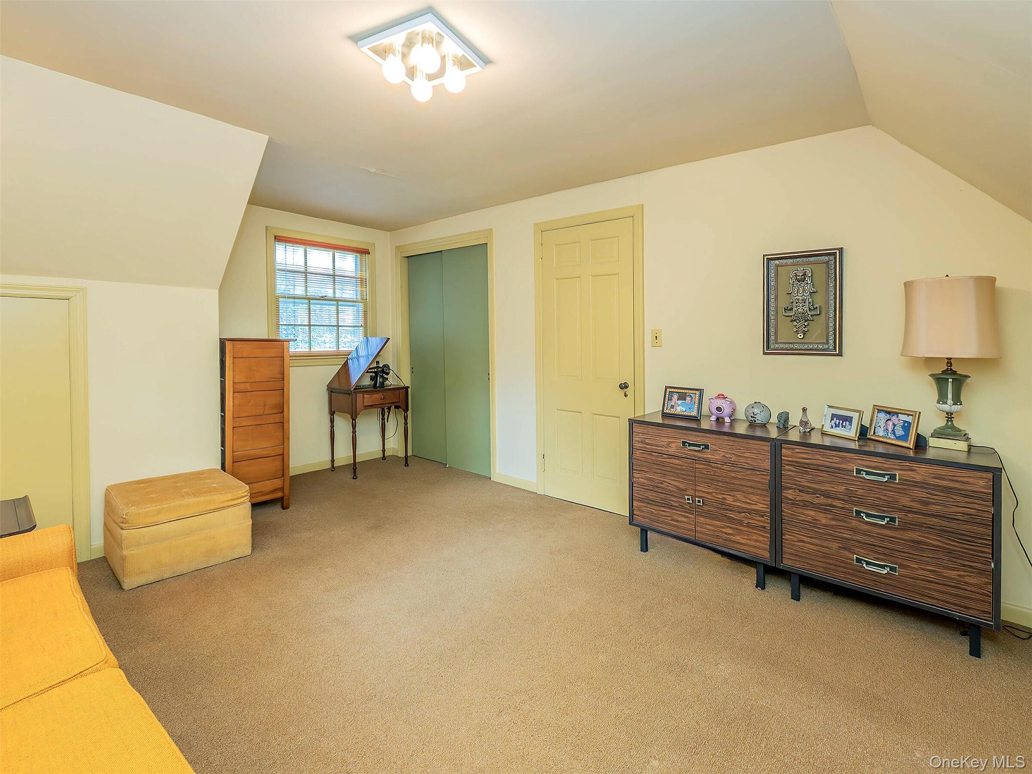 43 Amherst Road, Port Washington, NY 11050