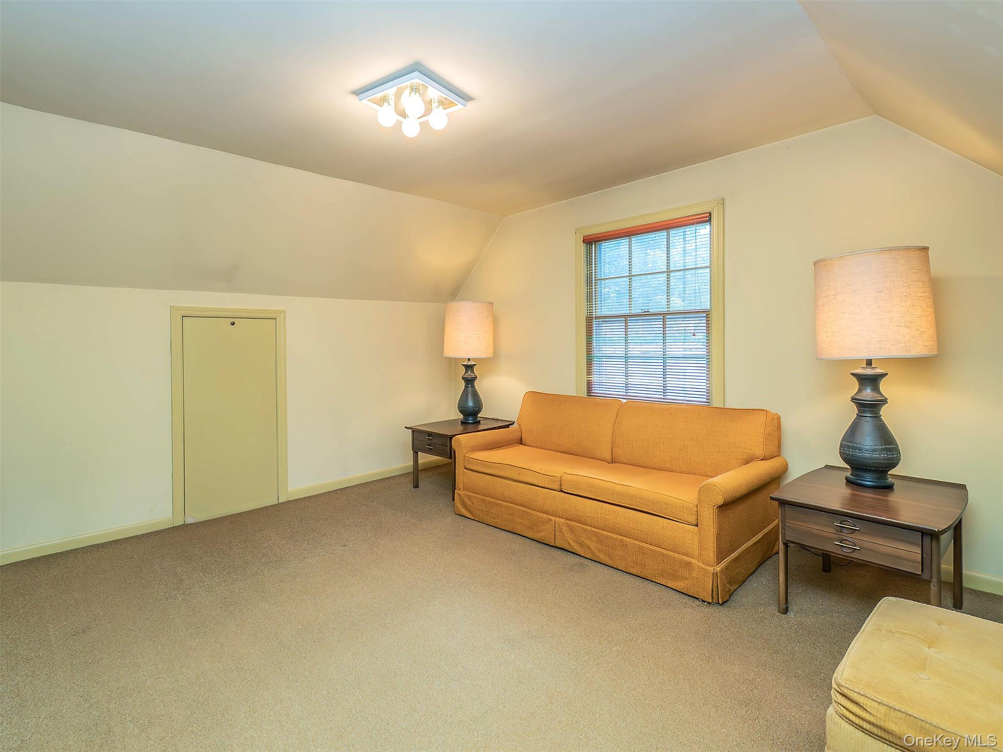 43 Amherst Road, Port Washington, NY 11050