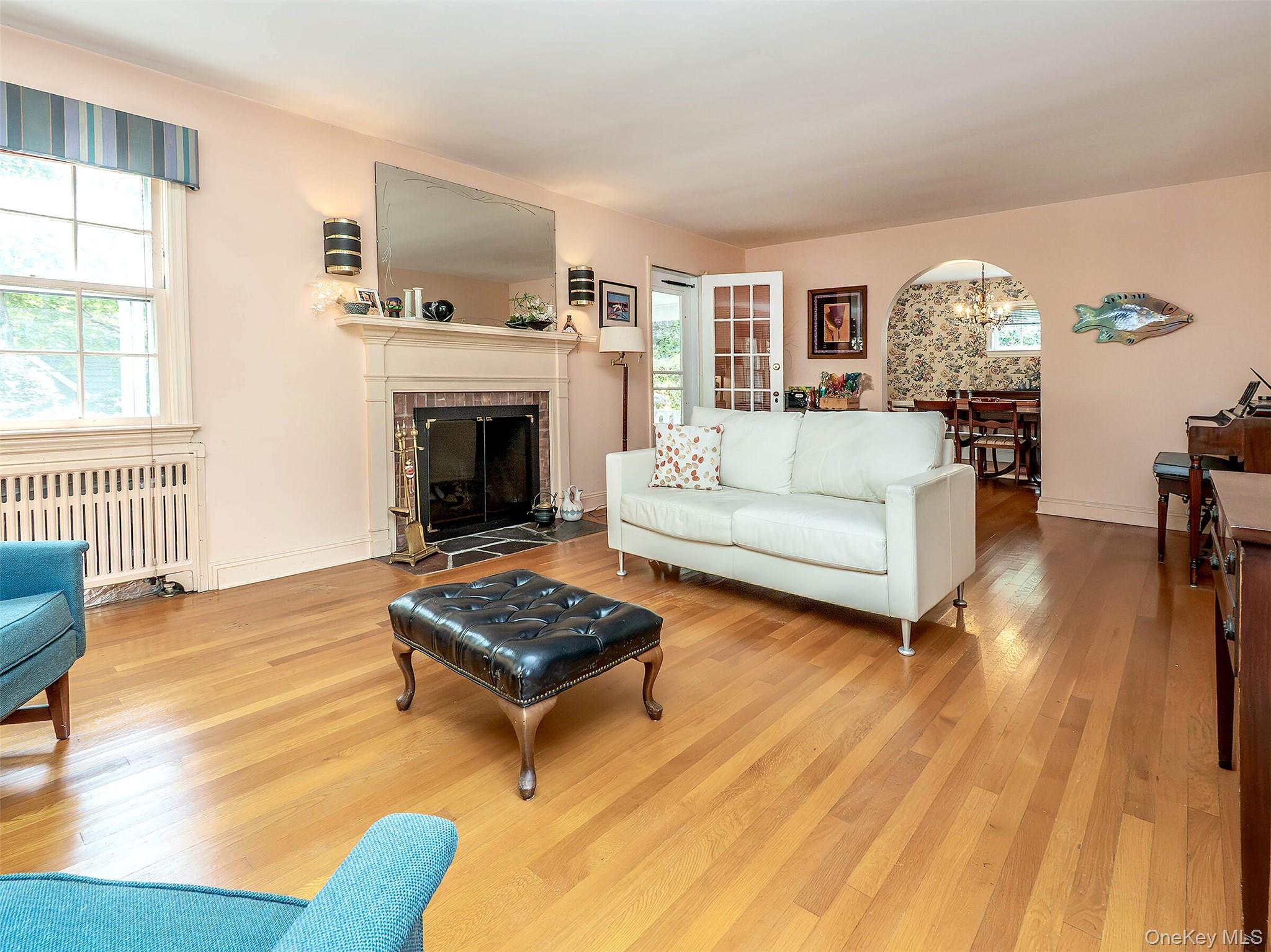 43 Amherst Road, Port Washington, NY 11050