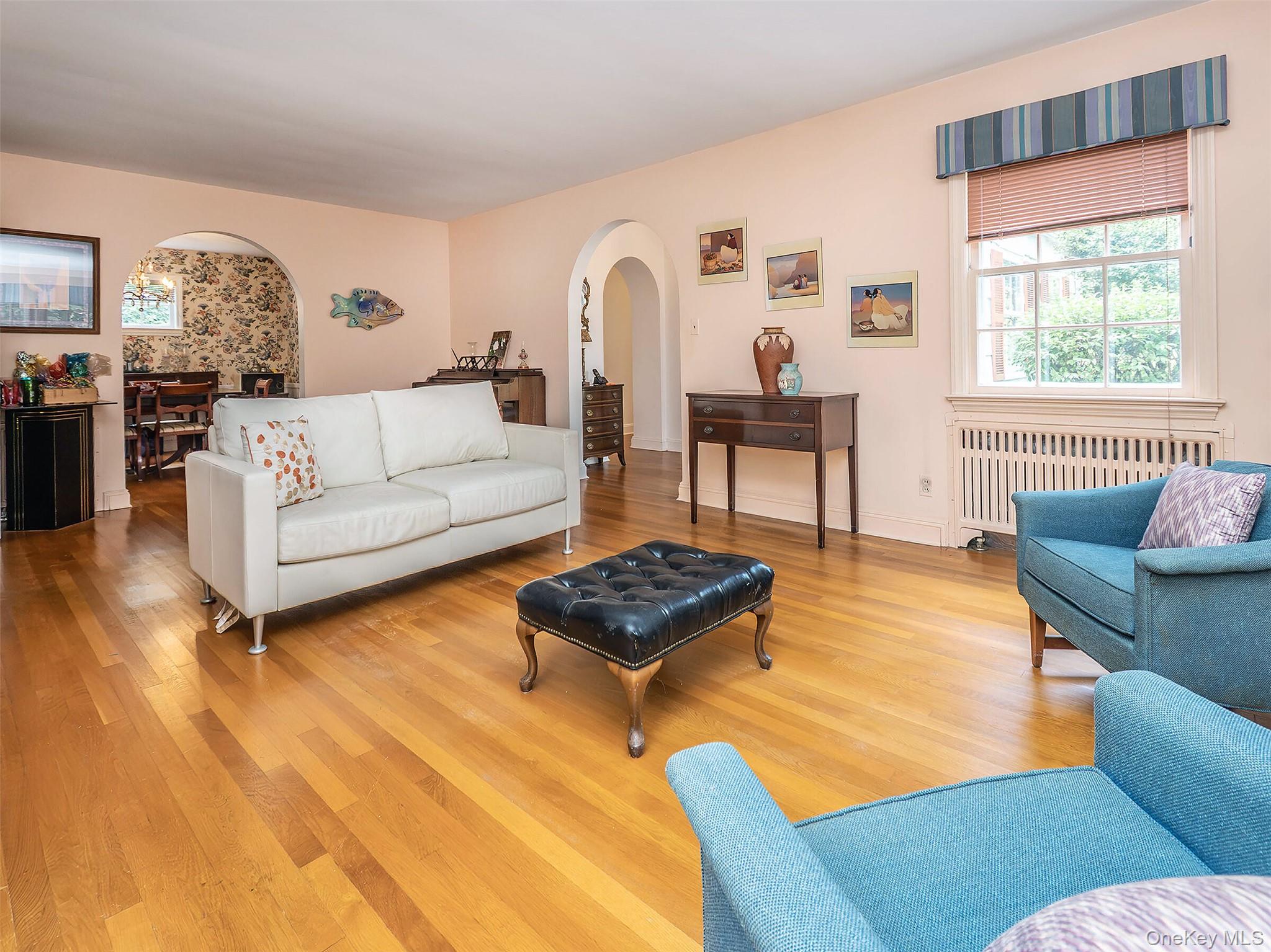 43 Amherst Road, Port Washington, NY 11050