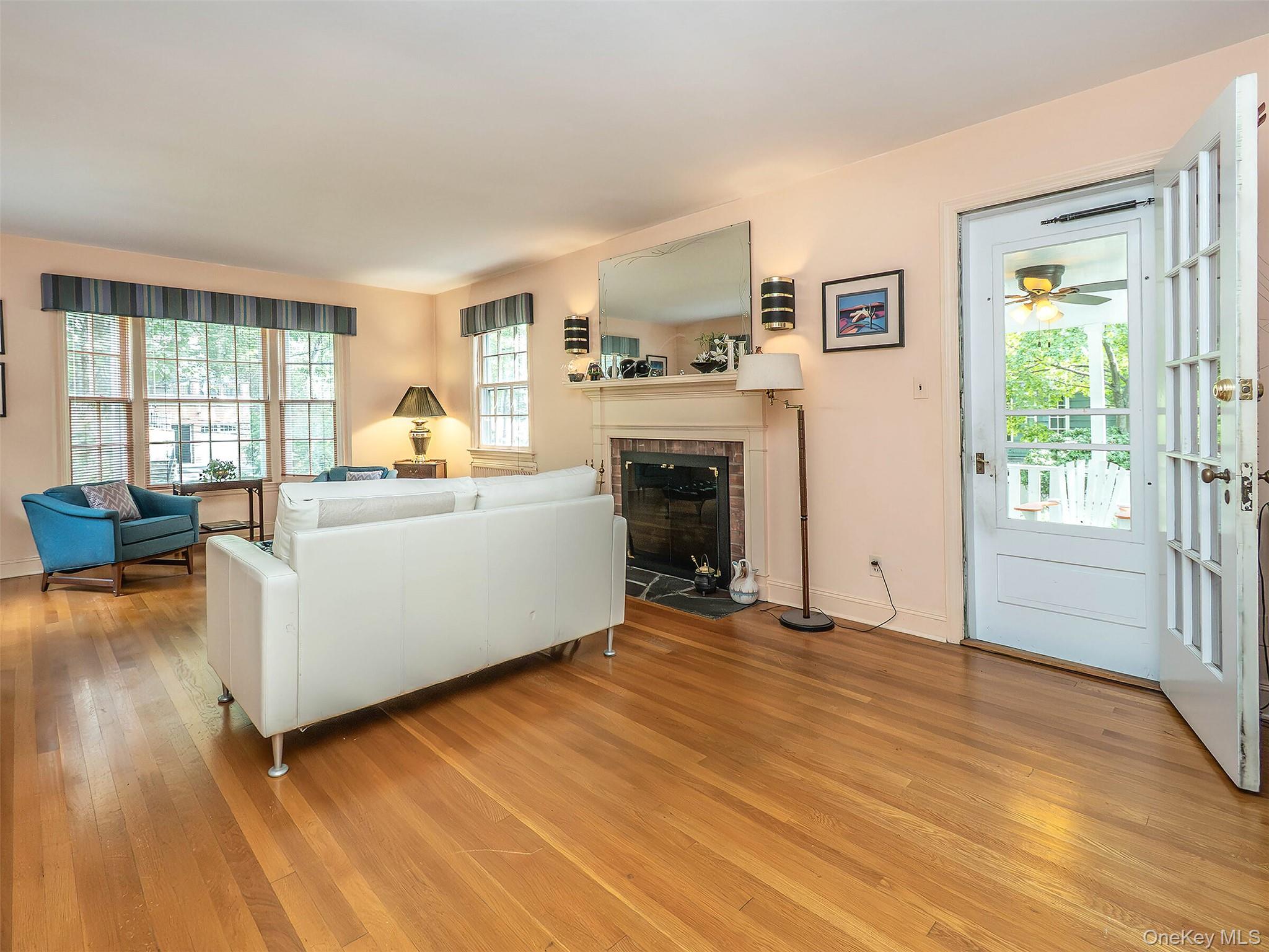 43 Amherst Road, Port Washington, NY 11050