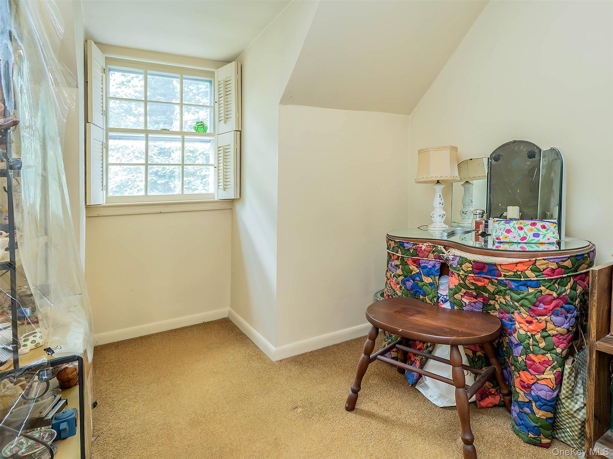 43 Amherst Road, Port Washington, NY 11050