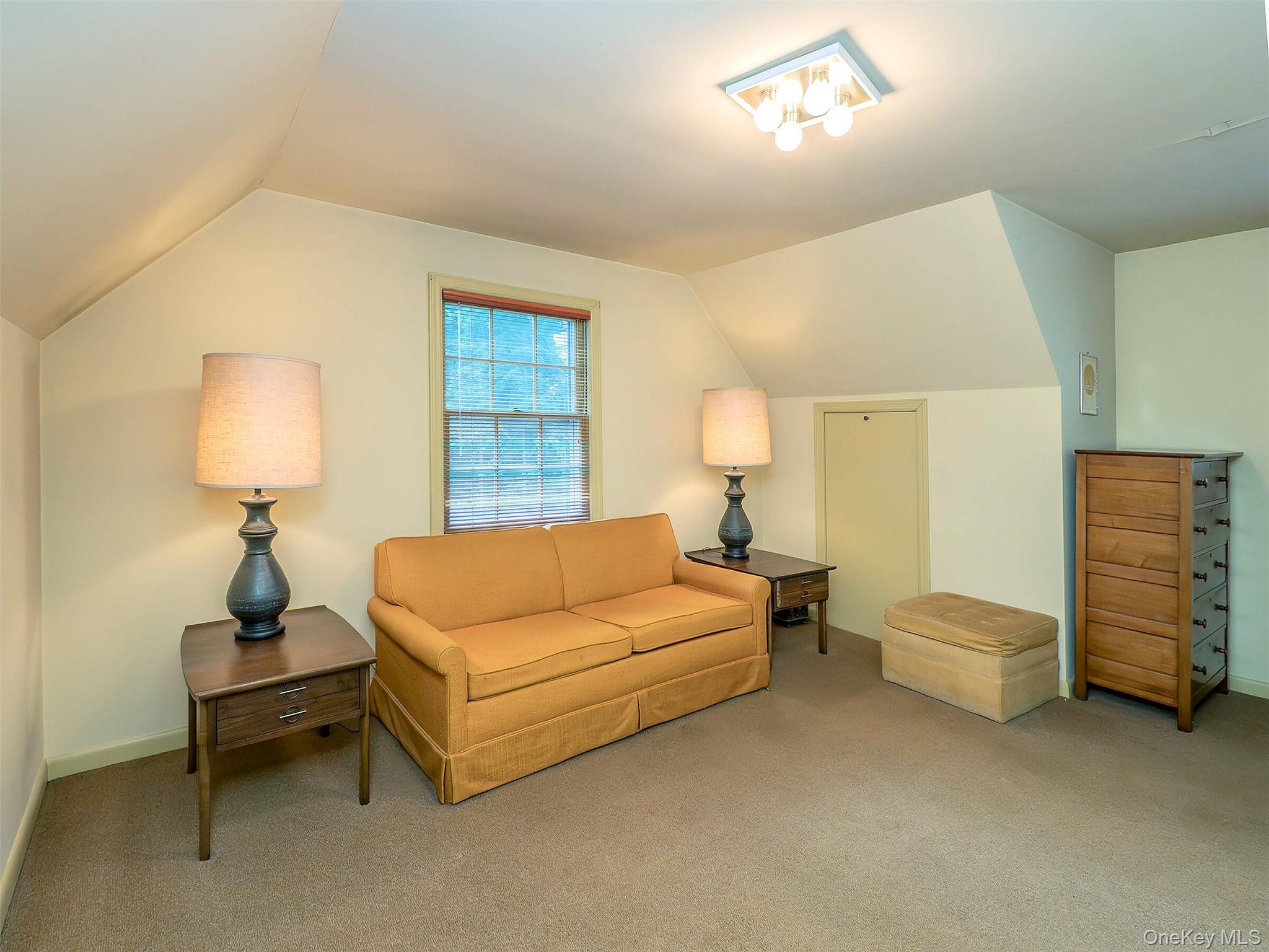 43 Amherst Road, Port Washington, NY 11050