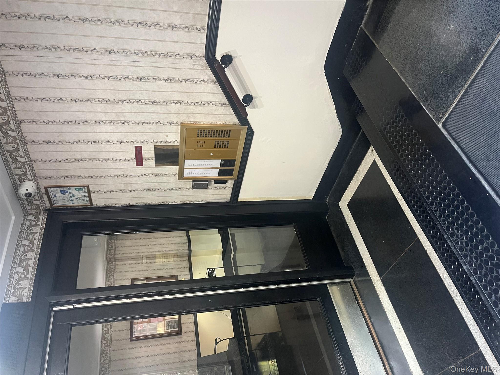 325 E 201 Street # 4D, Bronx, NY 10458