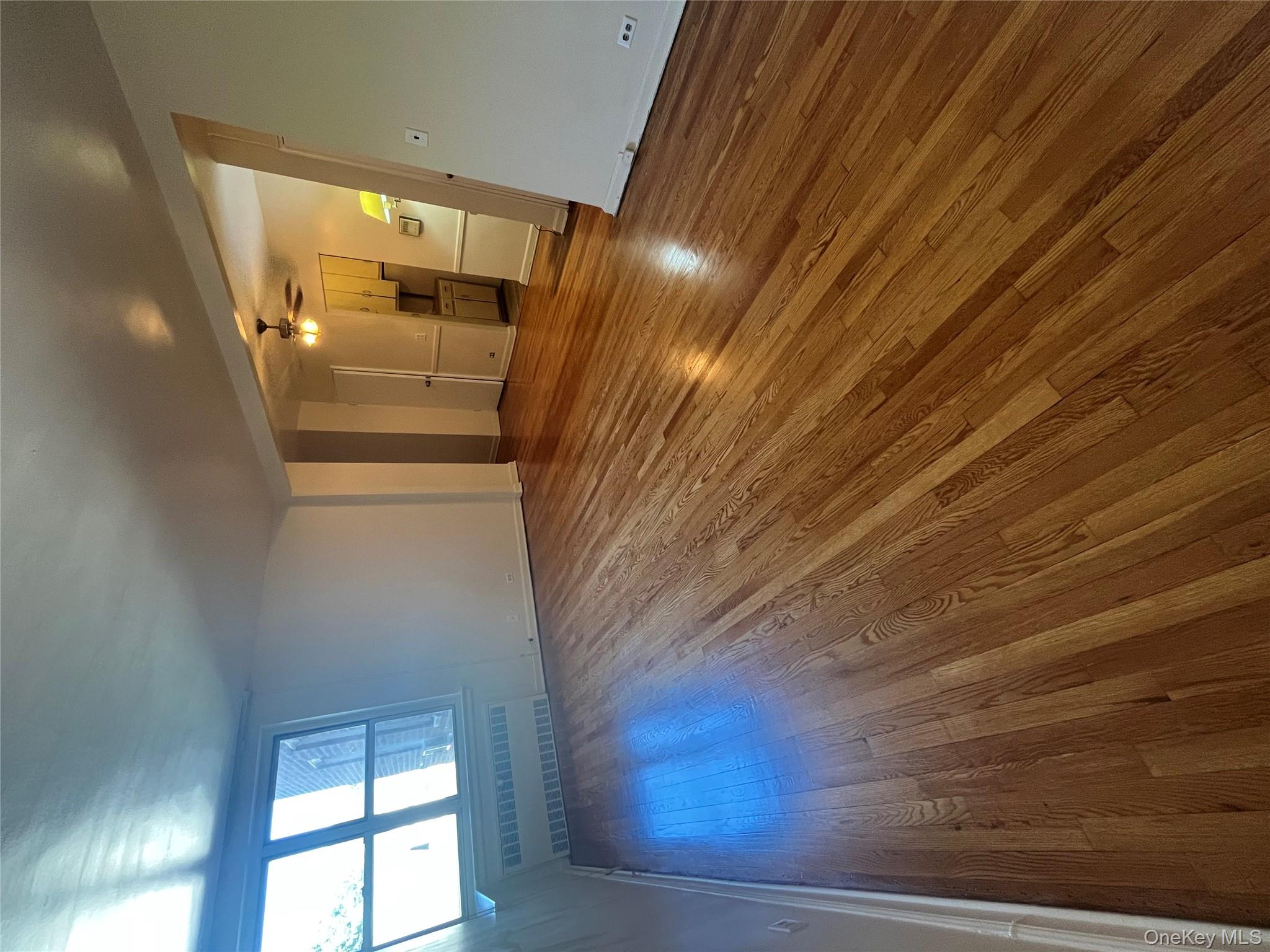 325 E 201 Street # 4D, Bronx, NY 10458