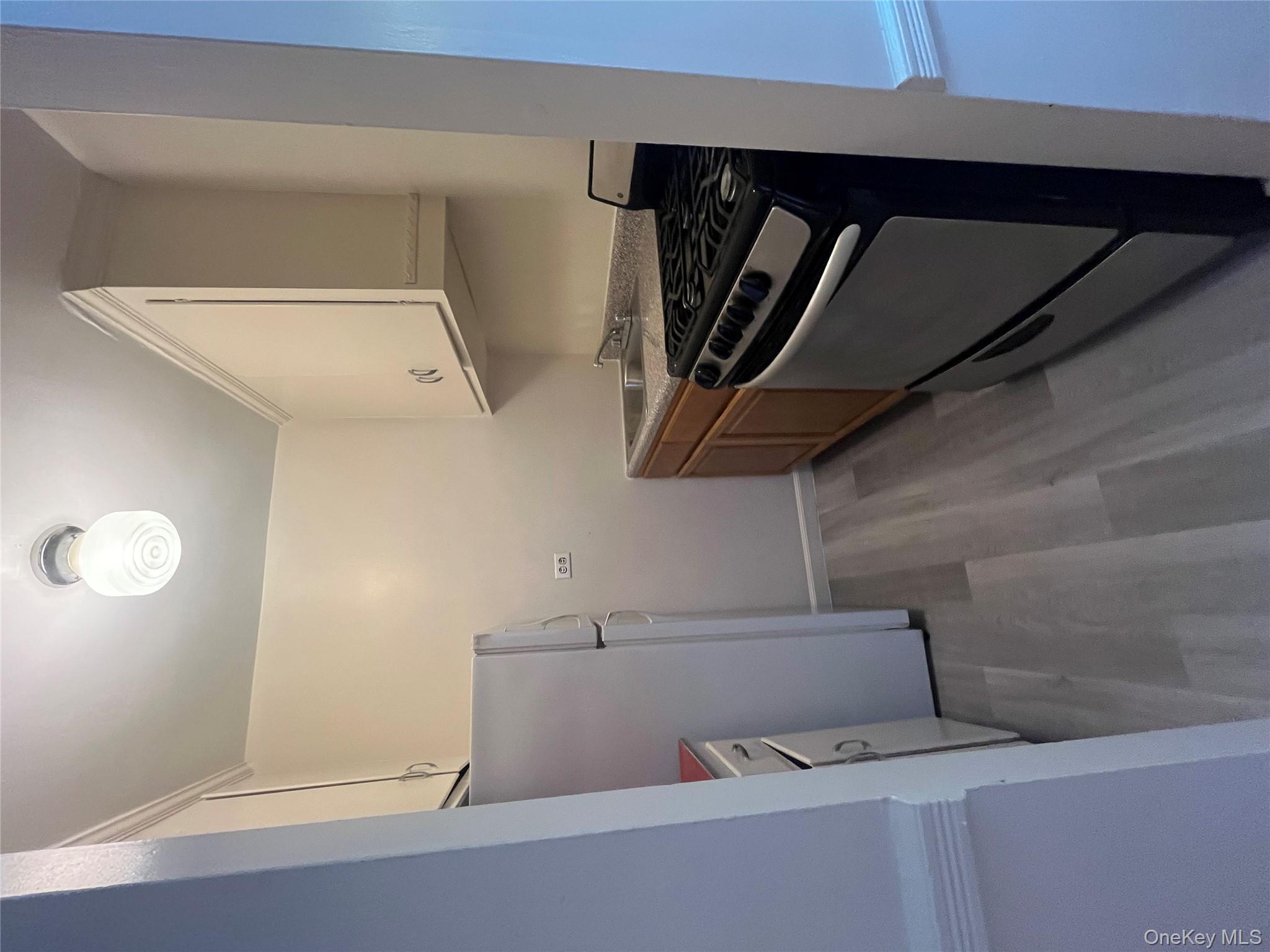 325 E 201 Street # 4D, Bronx, NY 10458